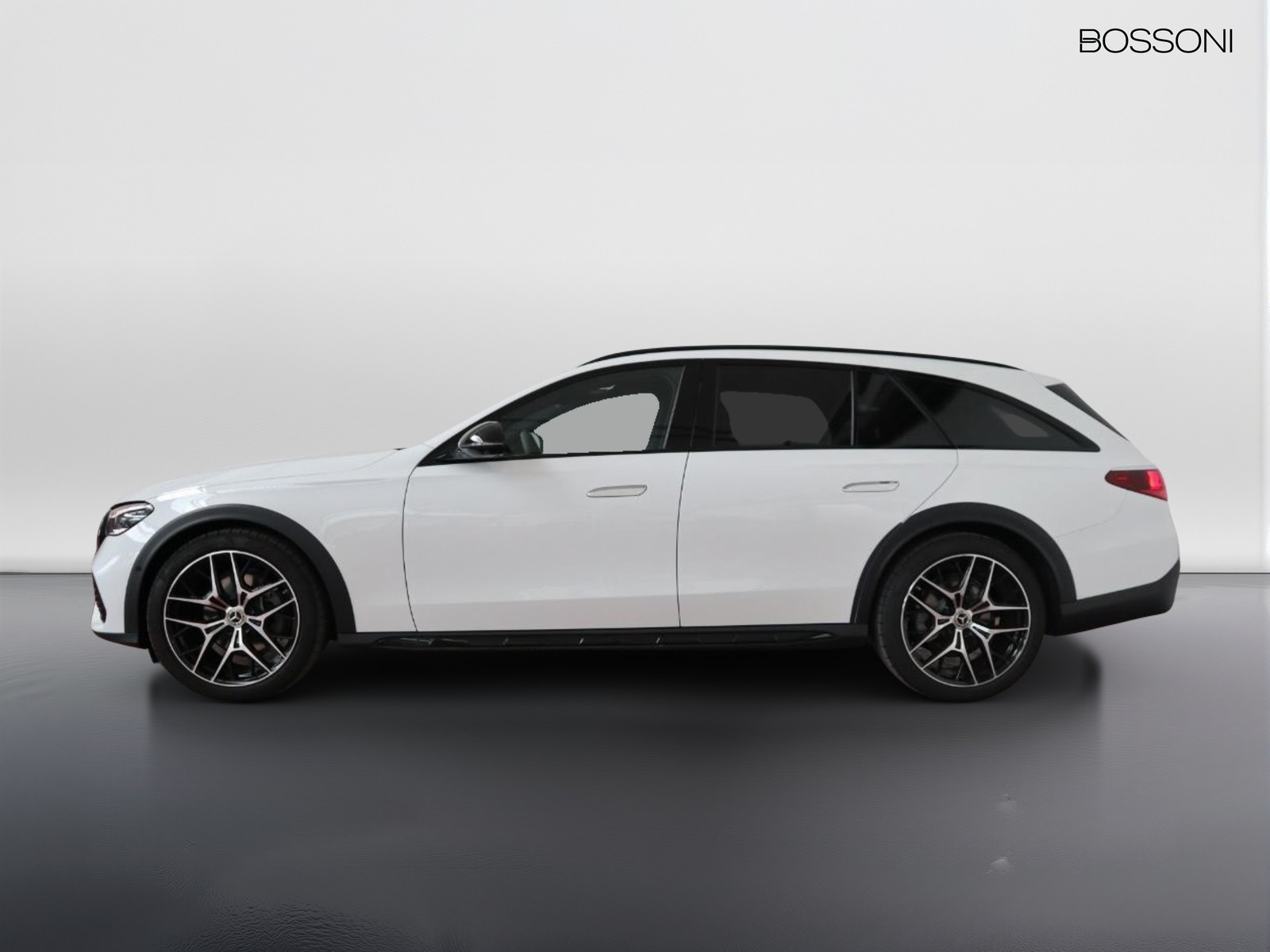 3 - Mercedes Classe E station wagon all-terrain 220 d premium 4matic 9g-tronic