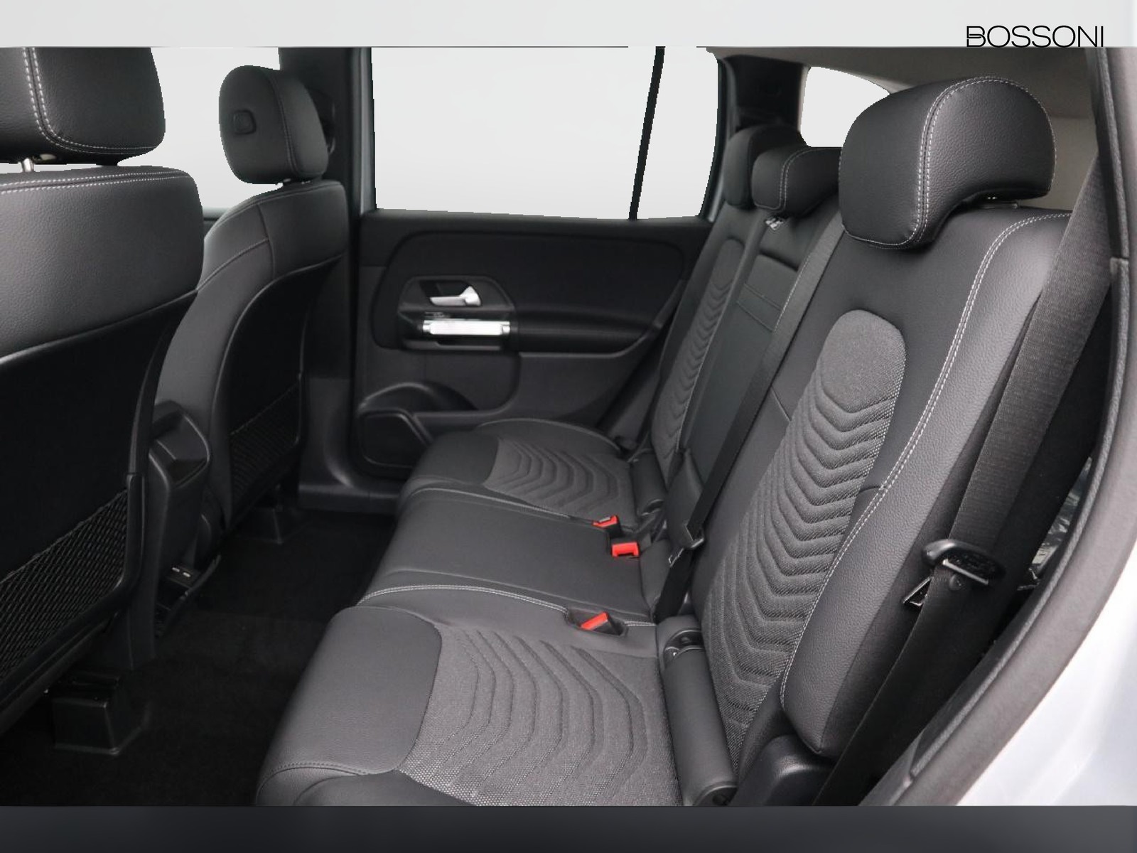 8 - Mercedes GLB 200 d progressive advanced plus 8g-dct