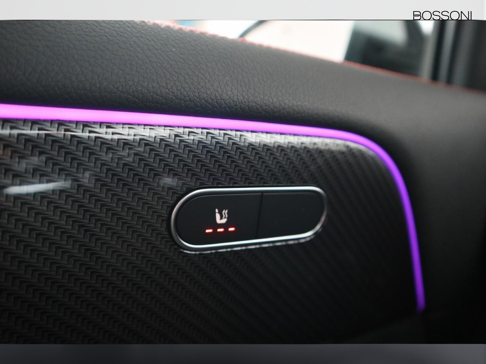 15 - Mercedes GLA 200 d amg line premium 4matic 8g-dct