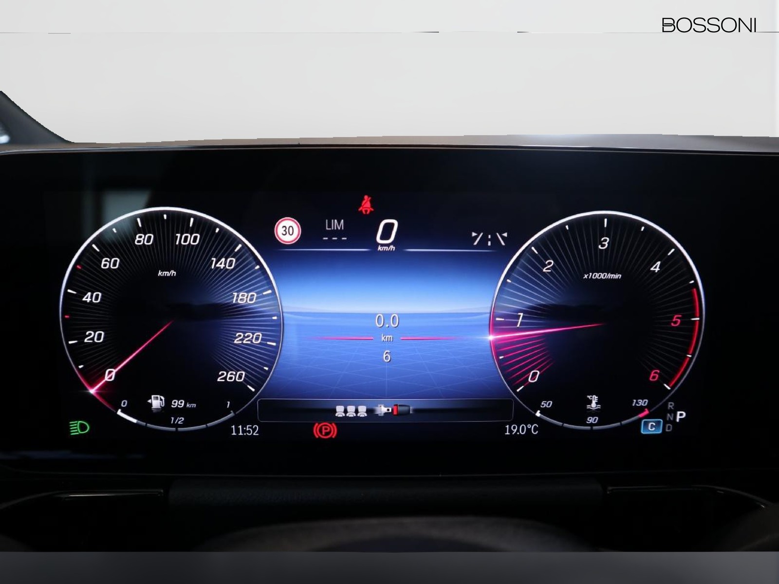 9 - Mercedes GLA 200 d amg line premium 4matic 8g-dct