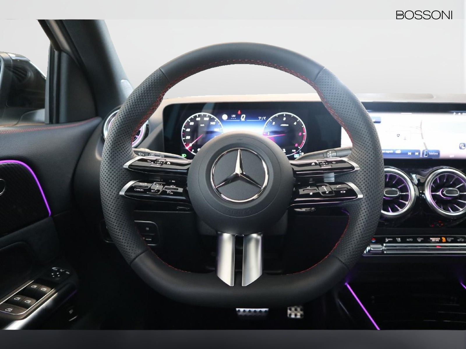 17 - Mercedes GLA 200 d amg line premium 4matic 8g-dct