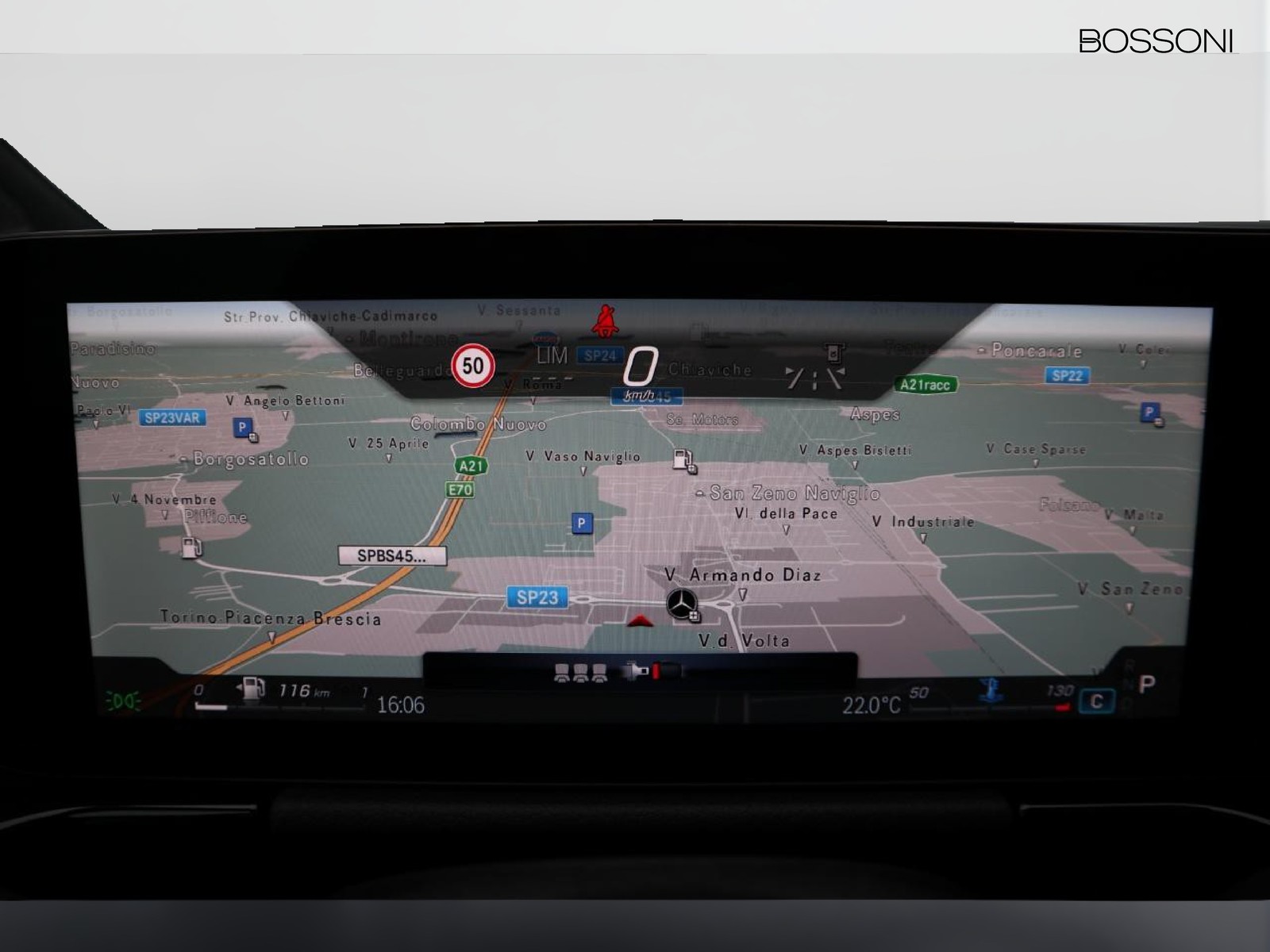 16 - Mercedes GLA 200 d amg line premium 4matic 8g-dct