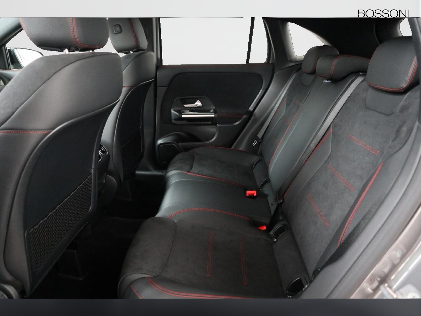 8 - Mercedes GLA 180 d amg line advanced plus 8g-dct