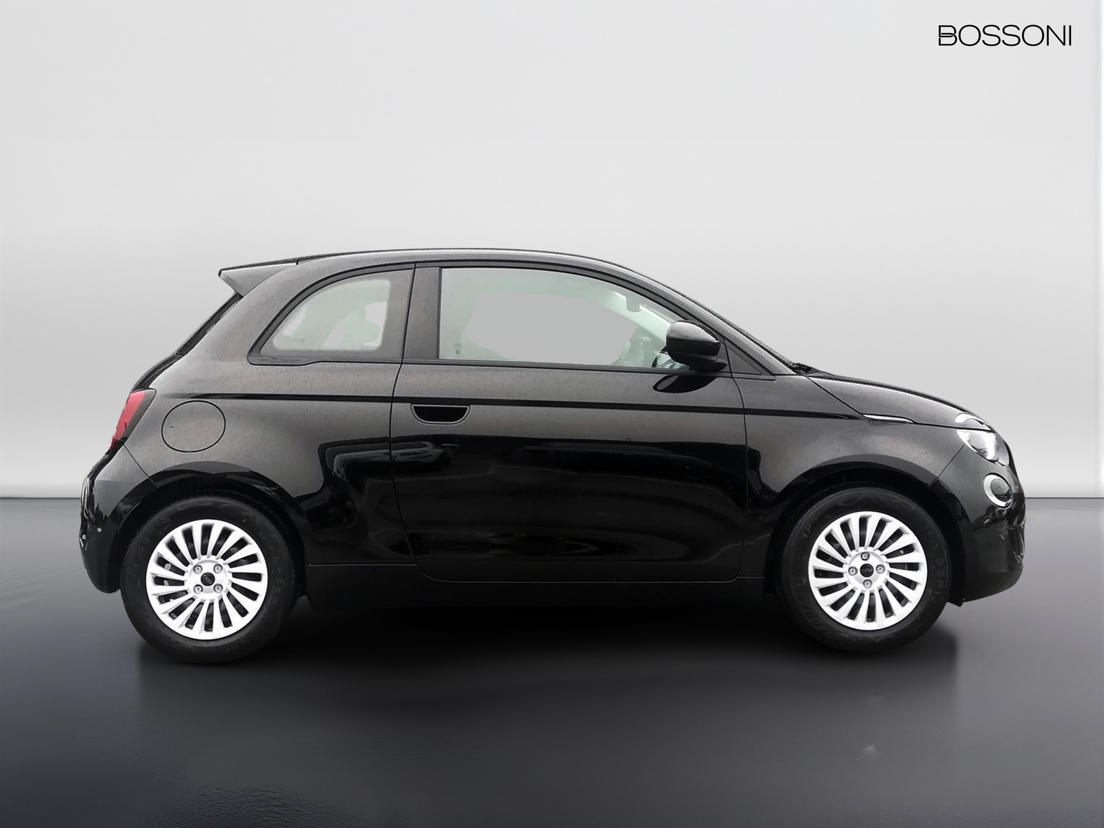 4 - Fiat 500 500e 42 kwh entry pack tech
