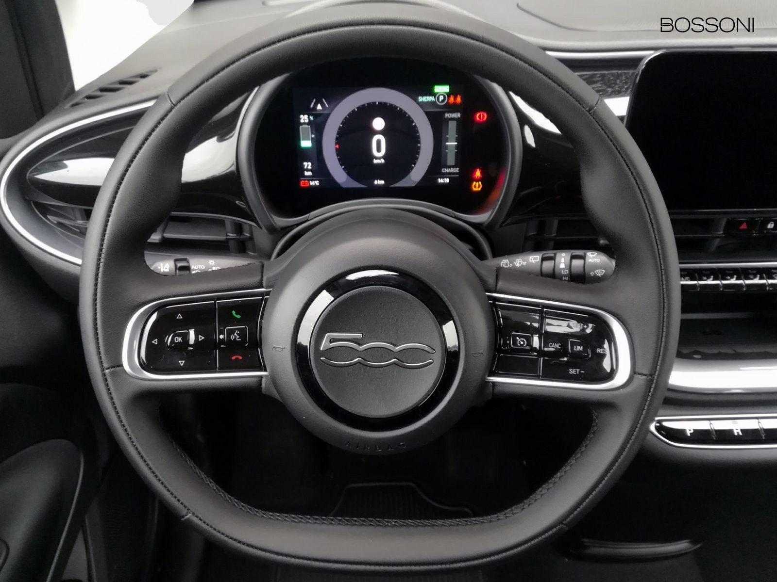 9 - Fiat 500 500e 42 kwh entry pack tech