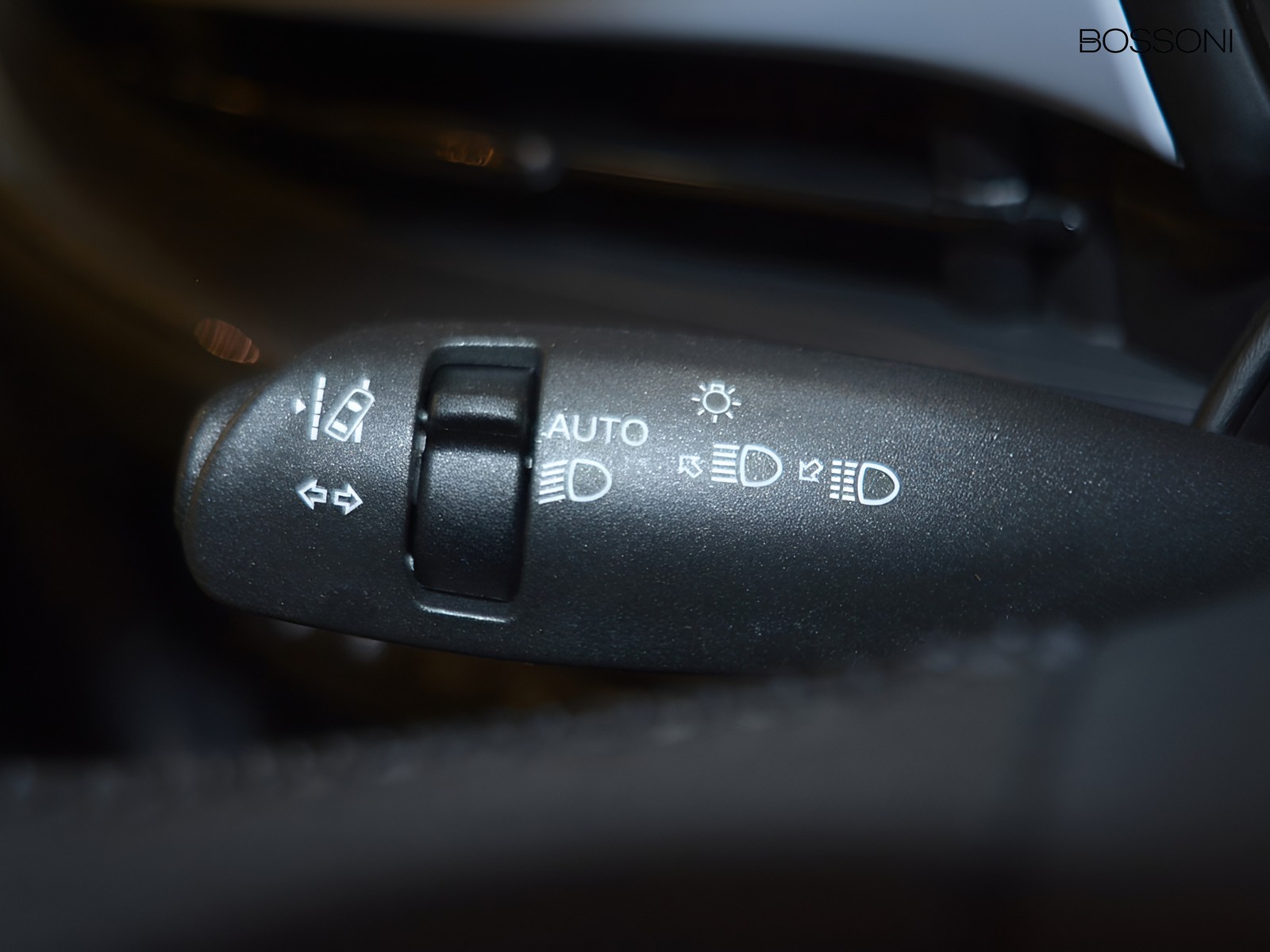 10 - Fiat 500 500e 42 kwh entry pack tech