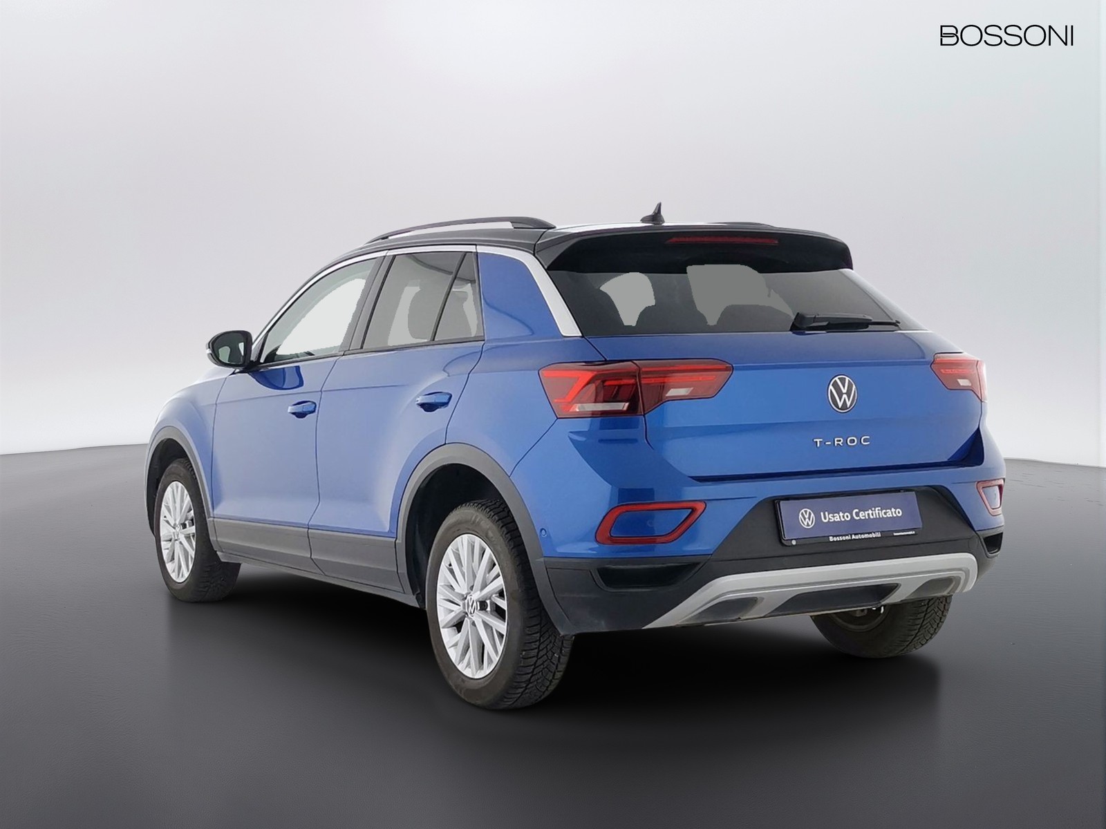 4 - Volkswagen T-Roc 1.0 tsi 110cv life