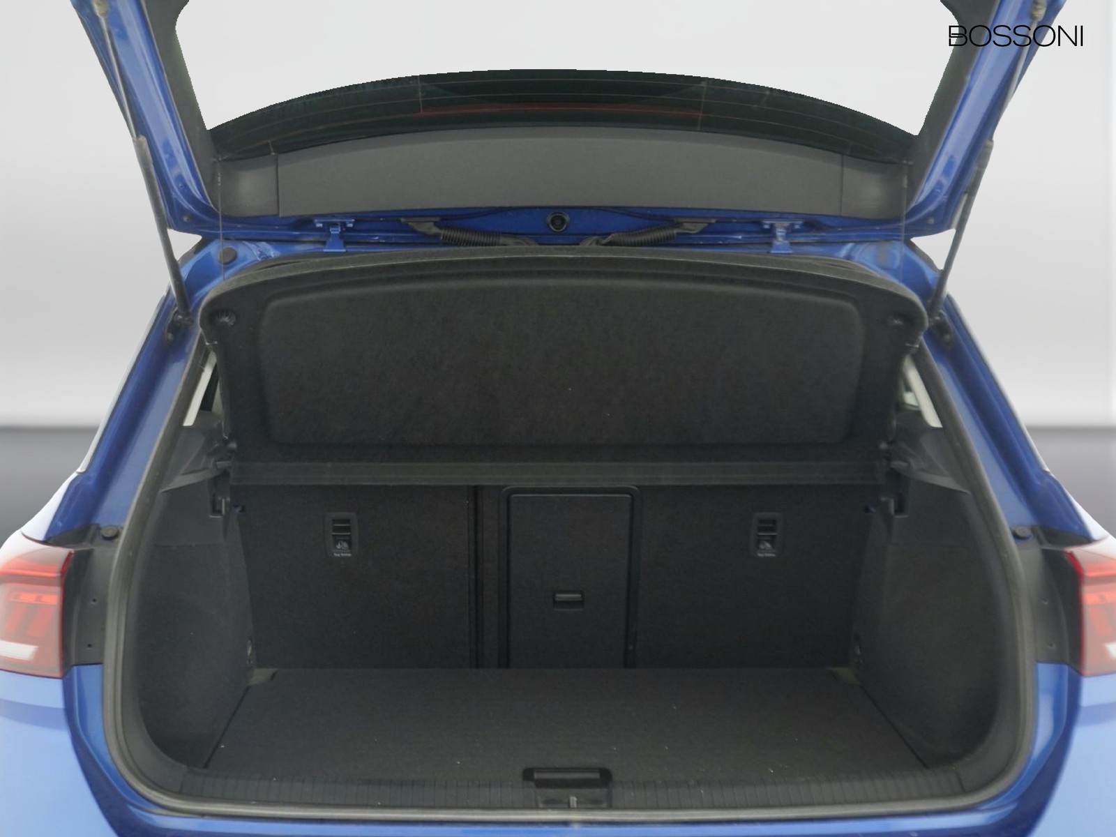 10 - Volkswagen T-Roc 1.0 tsi 110cv life