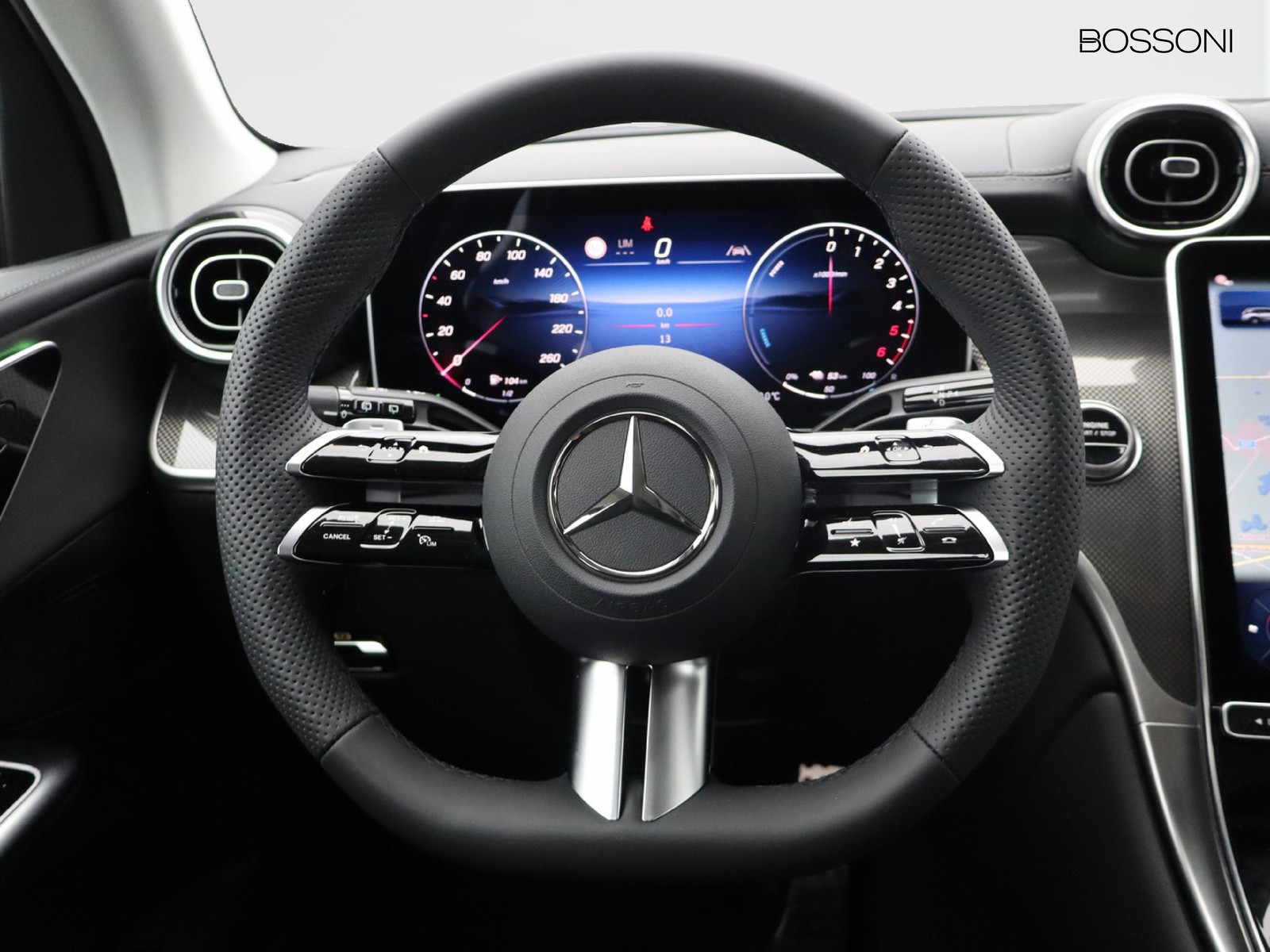 16 - Mercedes GLC suv 300 de plug in hybrid amg line advanced tech 4matic 9g-tronic