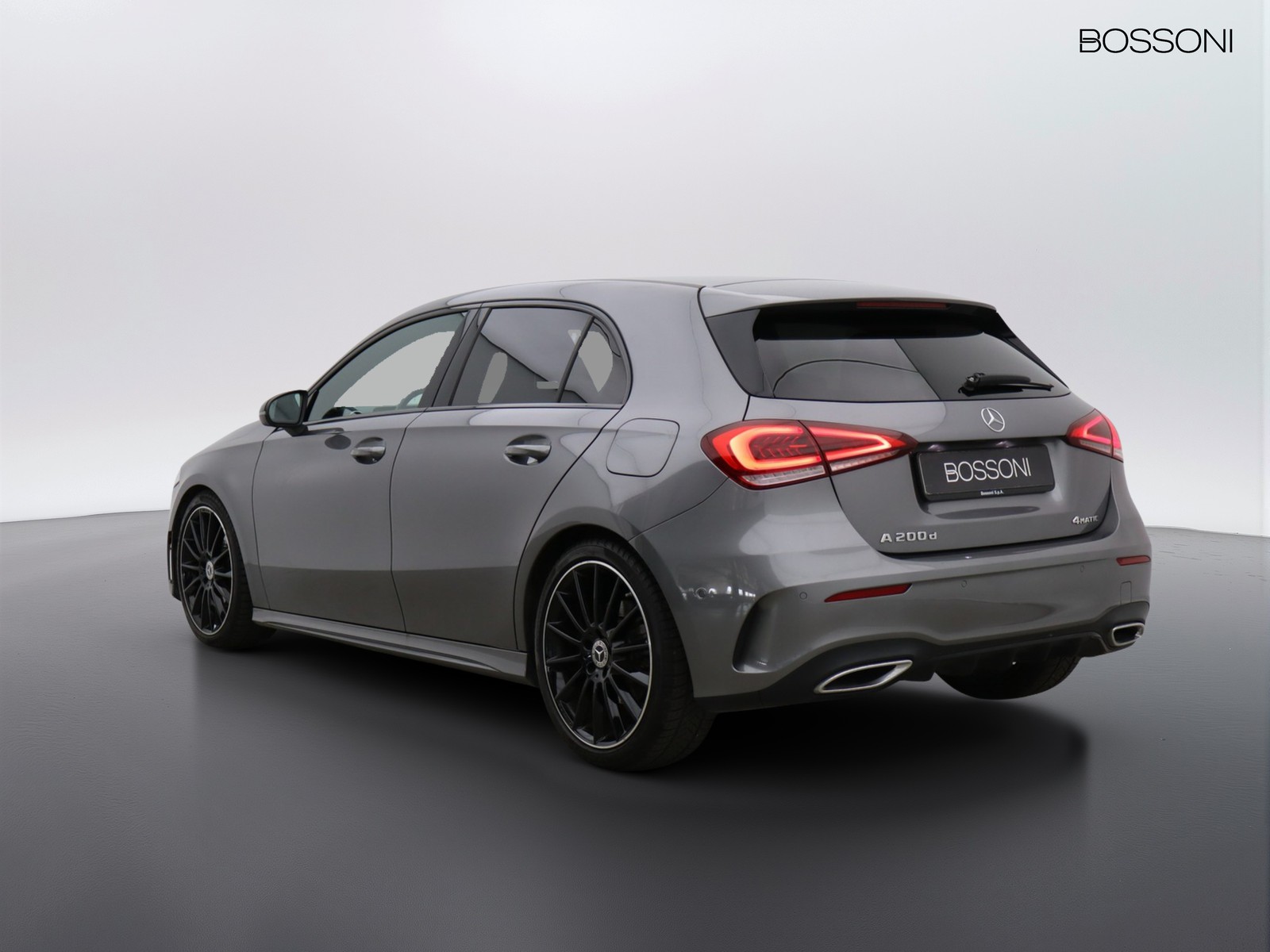 5 - Mercedes Classe A 200 d premium 4matic 8g-dct