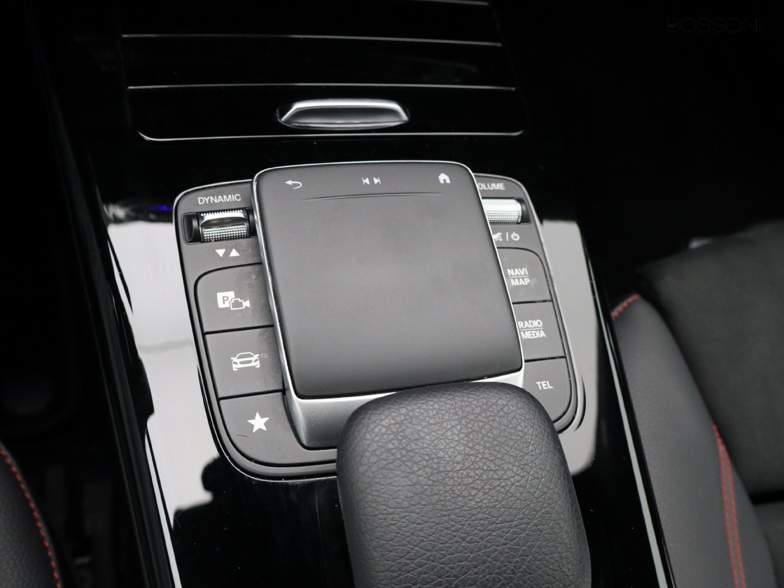 11 - Mercedes Classe A 200 d premium 4matic 8g-dct