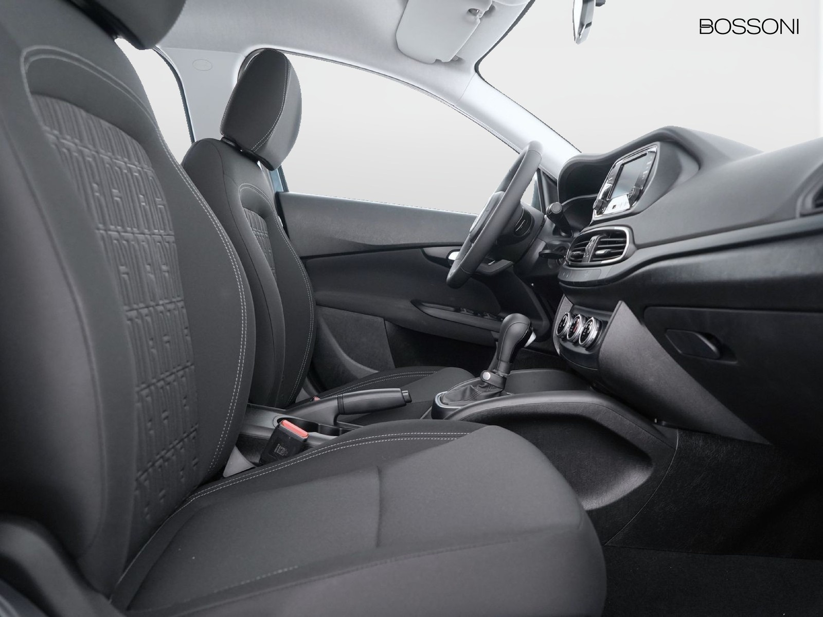 8 - Fiat Tipo 5 porte 1.5 t4 hybrid 130cv dct