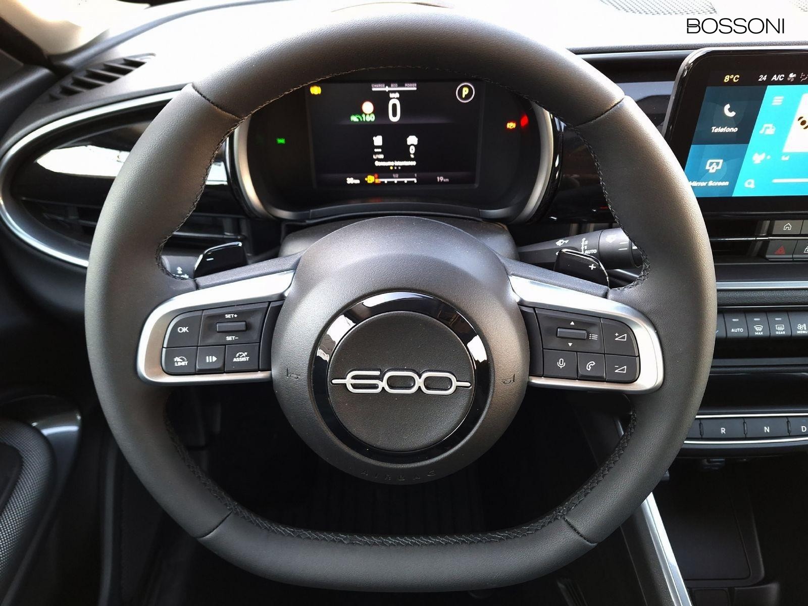 9 - Fiat 600 1.2 hybrid 145cv icon