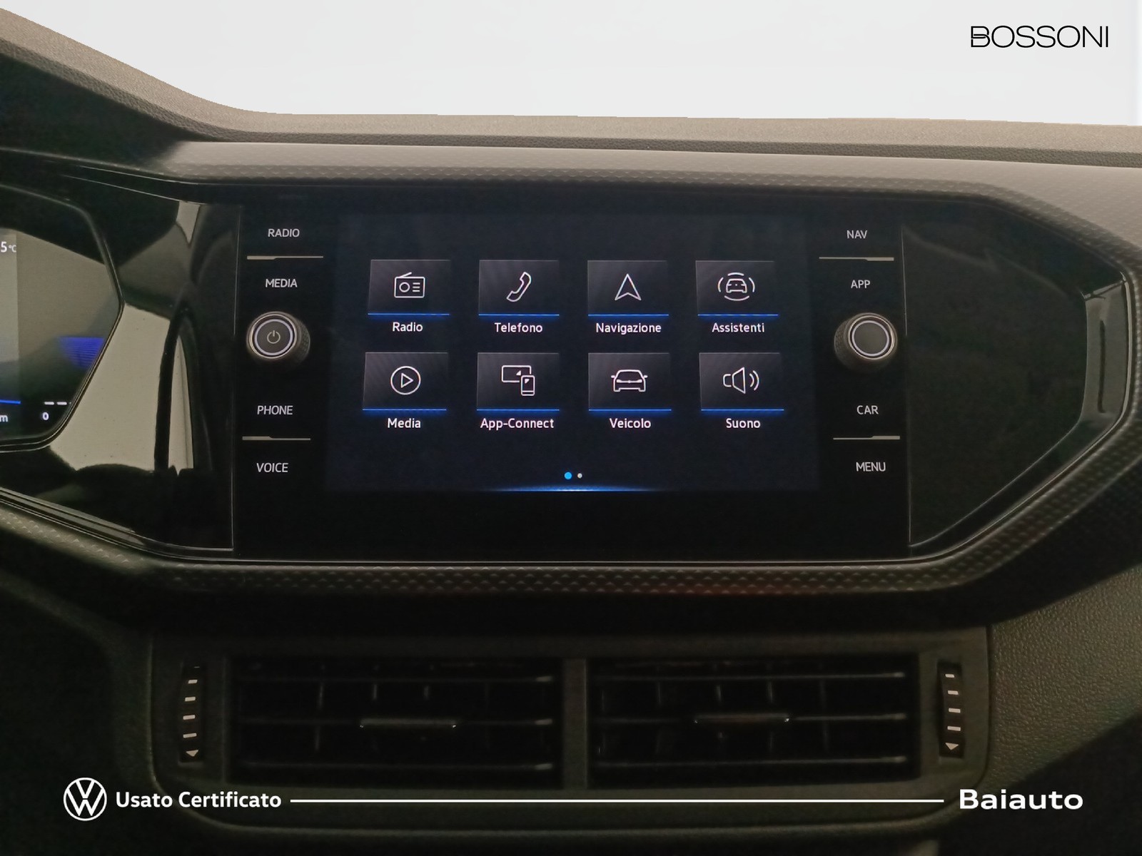 10 - Volkswagen T-Cross 1.0 tsi 95cv style