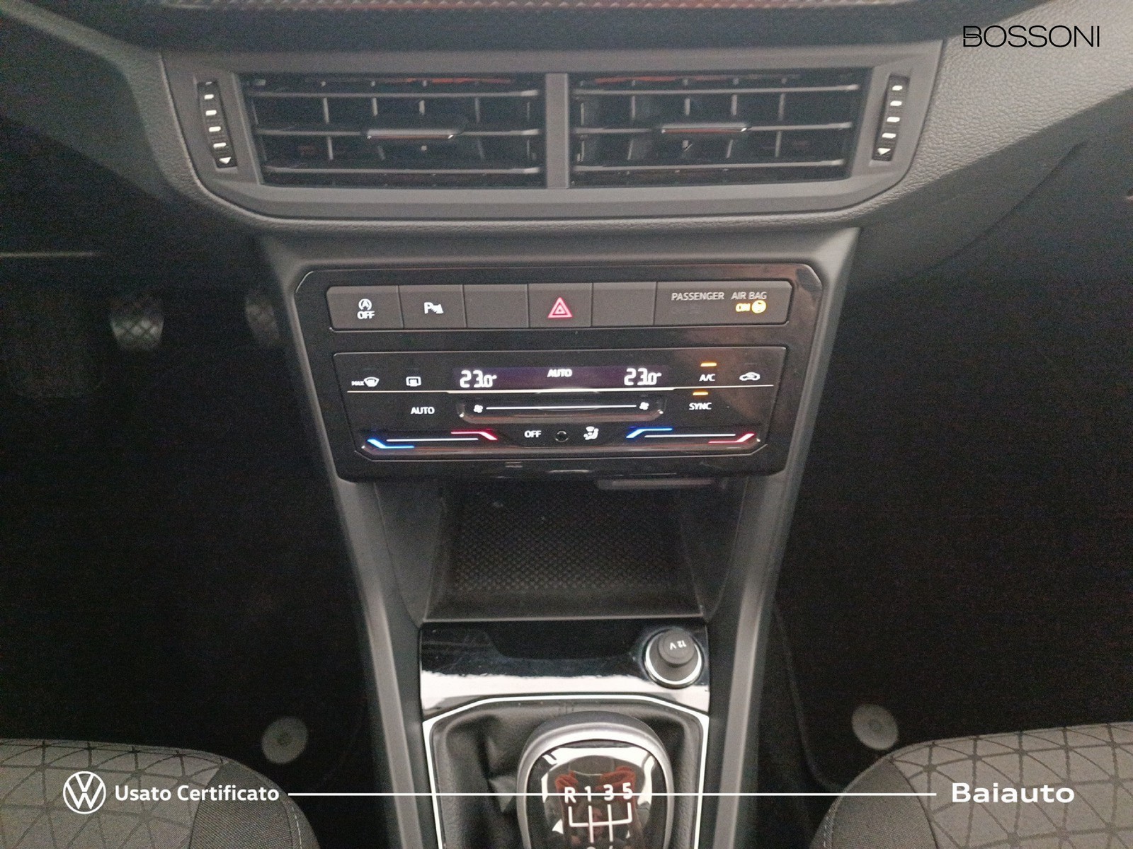 11 - Volkswagen T-Cross 1.0 tsi 95cv style