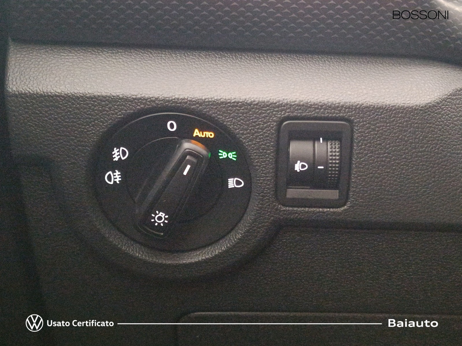 16 - Volkswagen T-Cross 1.0 tsi 95cv style