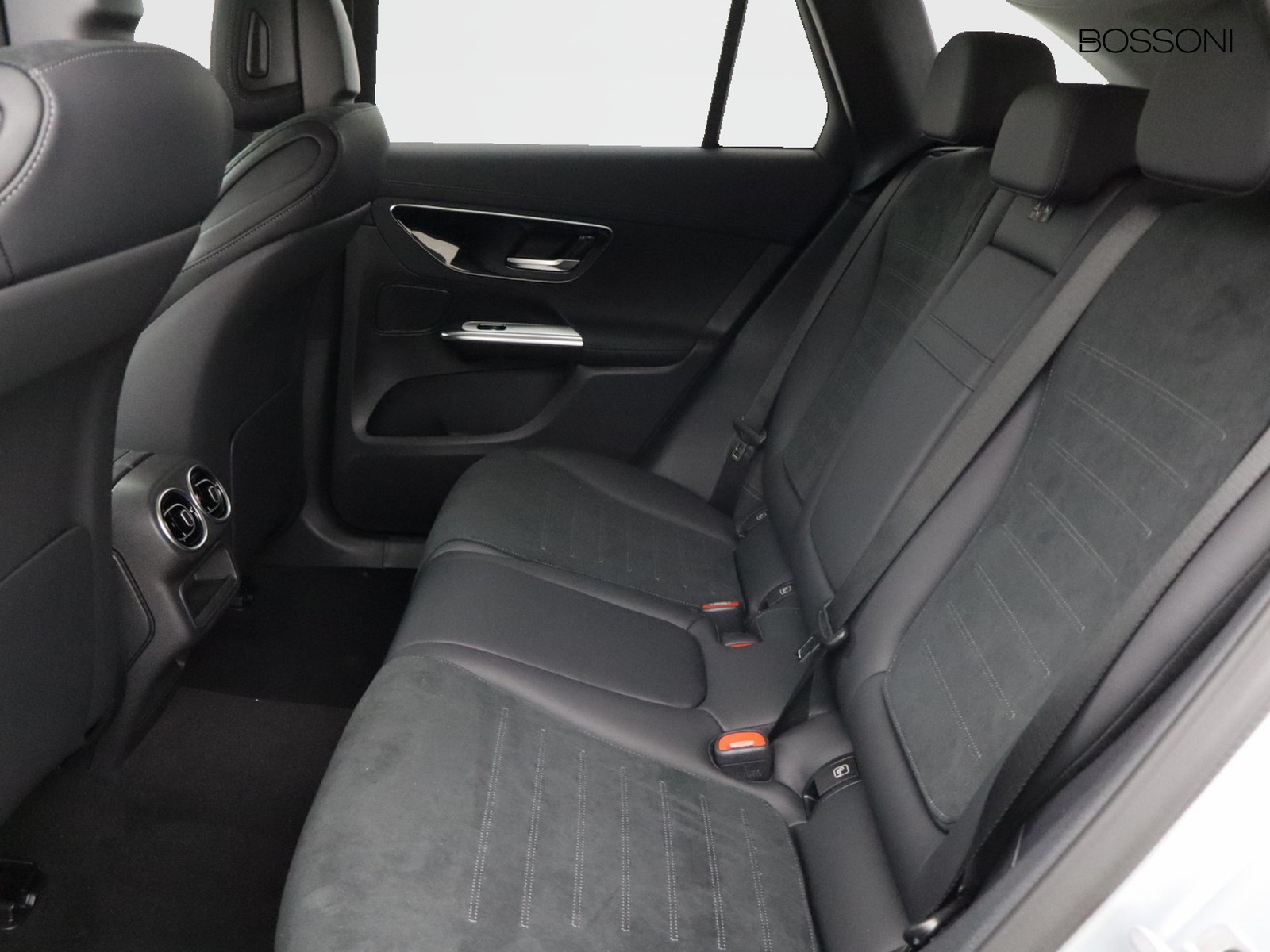 8 - Mercedes GLC suv 300 de plug in hybrid amg line advanced plus 4matic 9g-tronic