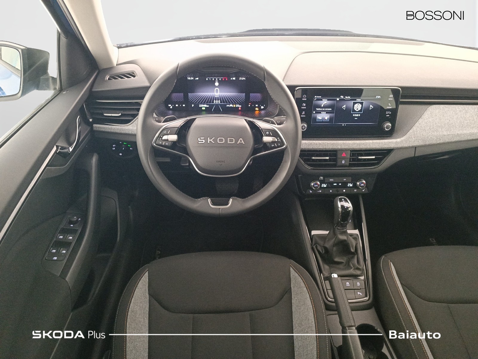 8 - Skoda Kamiq 1.0 tsi 115cv black dots dsg