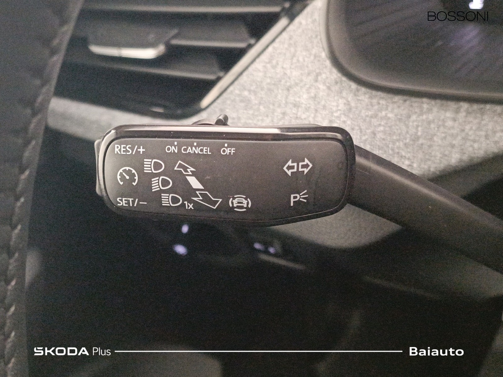 17 - Skoda Kamiq 1.0 tsi 115cv black dots dsg