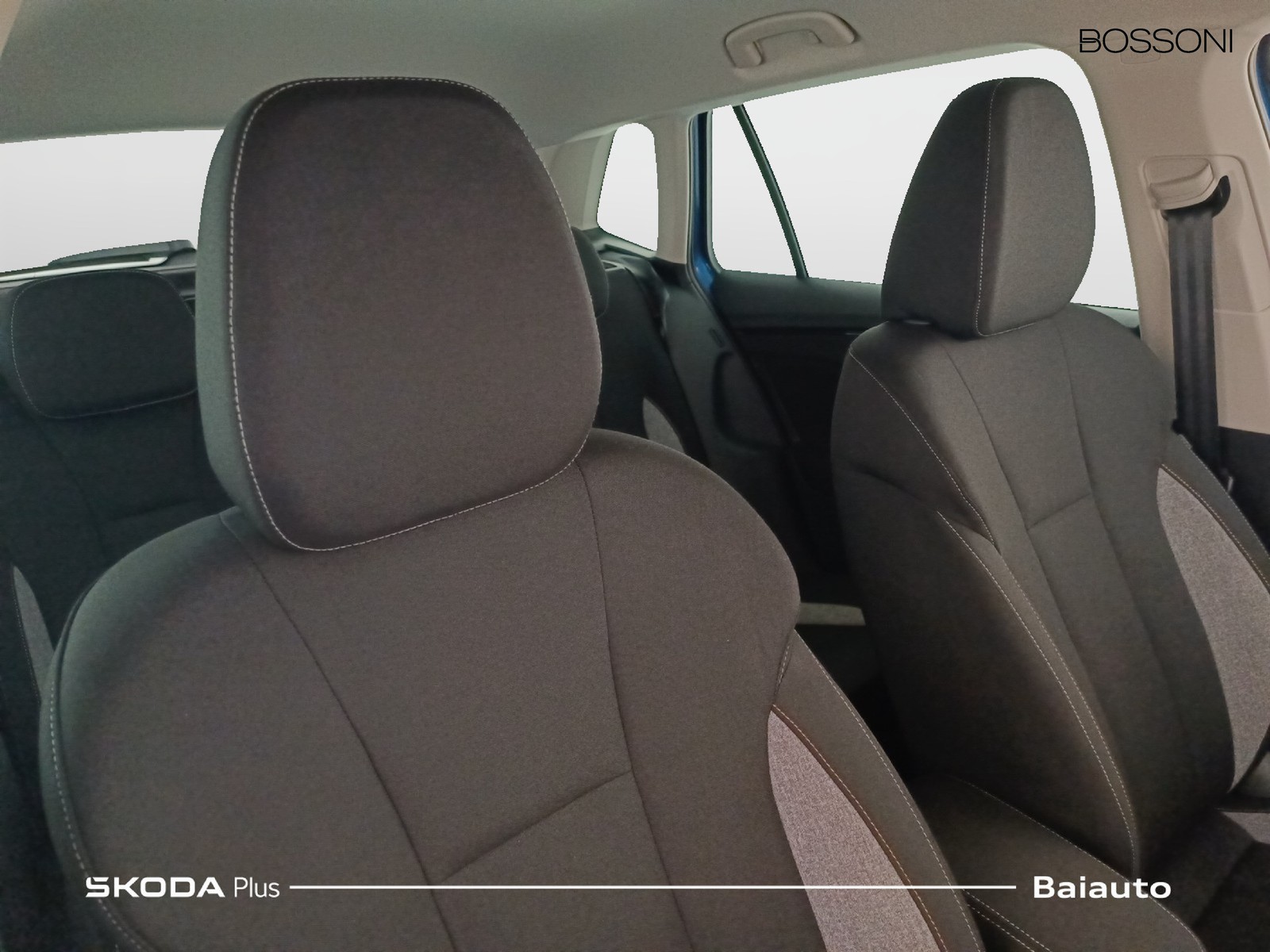 22 - Skoda Kamiq 1.0 tsi 115cv black dots dsg