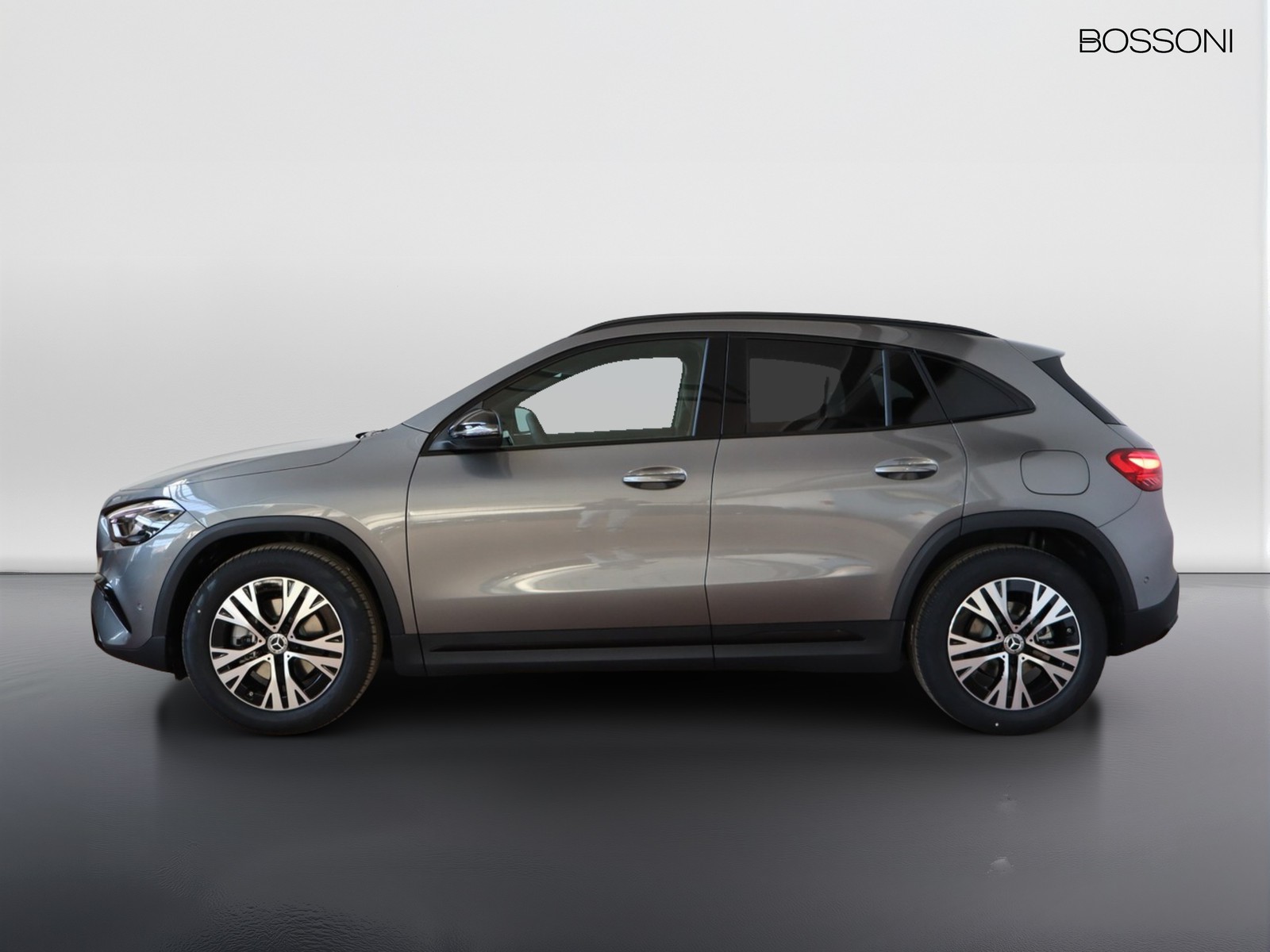 3 - Mercedes GLA 200 d progressive extra 8g-dct