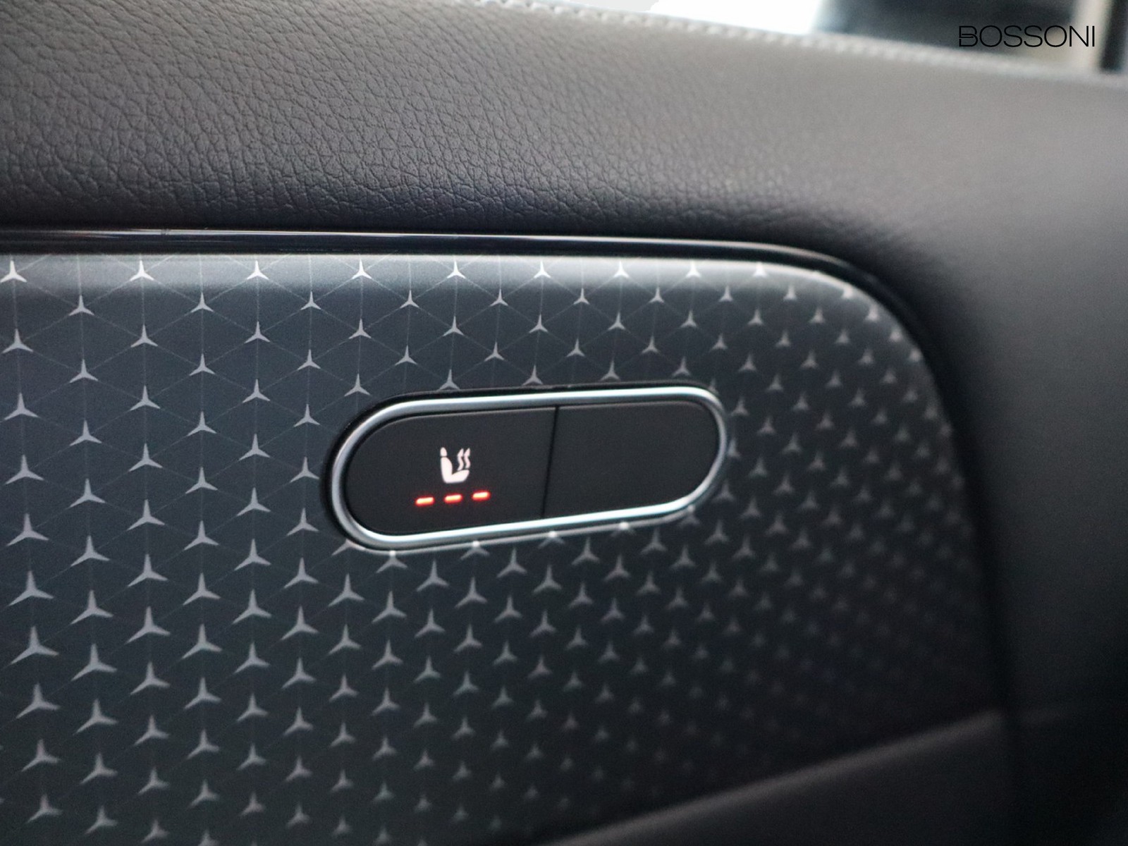 15 - Mercedes GLA 200 d progressive extra 8g-dct