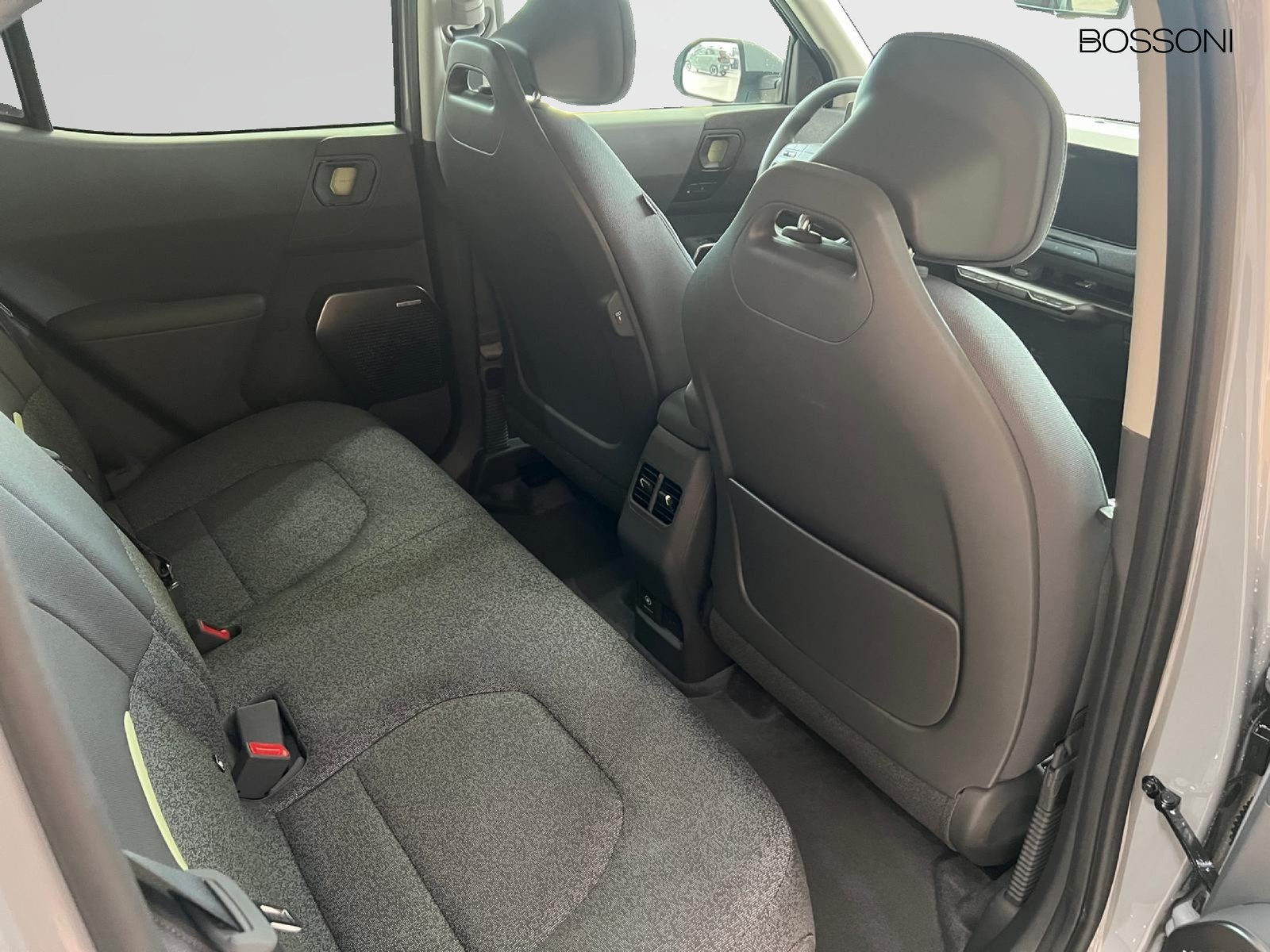 9 - Kia EV2 42,2 kwh earth