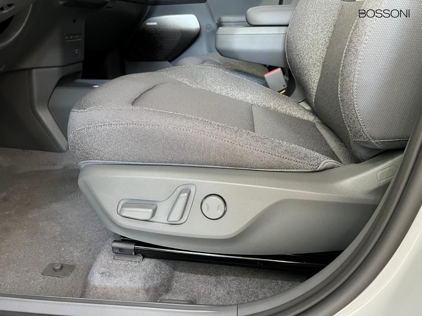 15 - Kia EV2 42,2 kwh earth