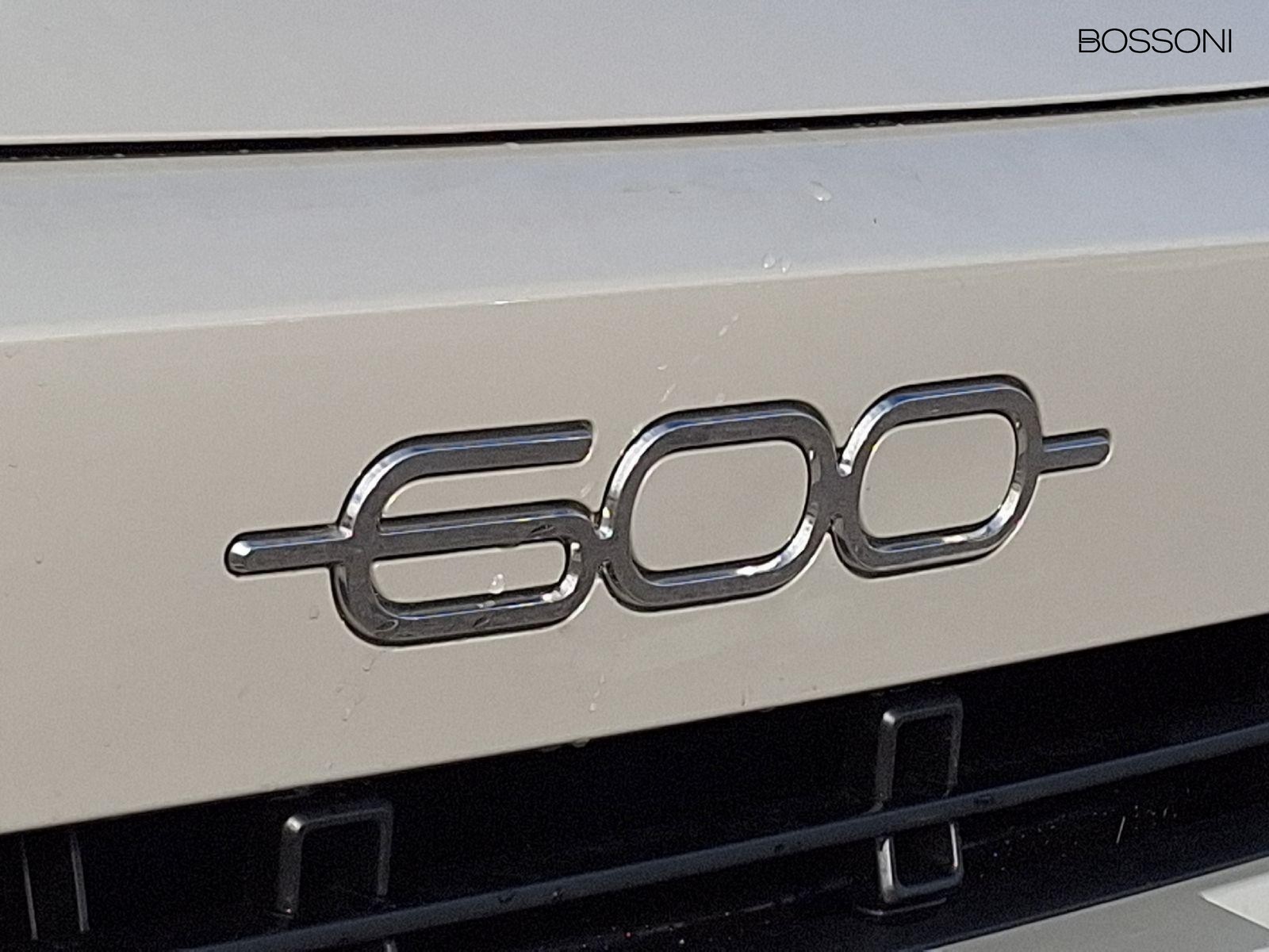 24 - Fiat 600 1.2 hybrid 110cv la prima ii edct