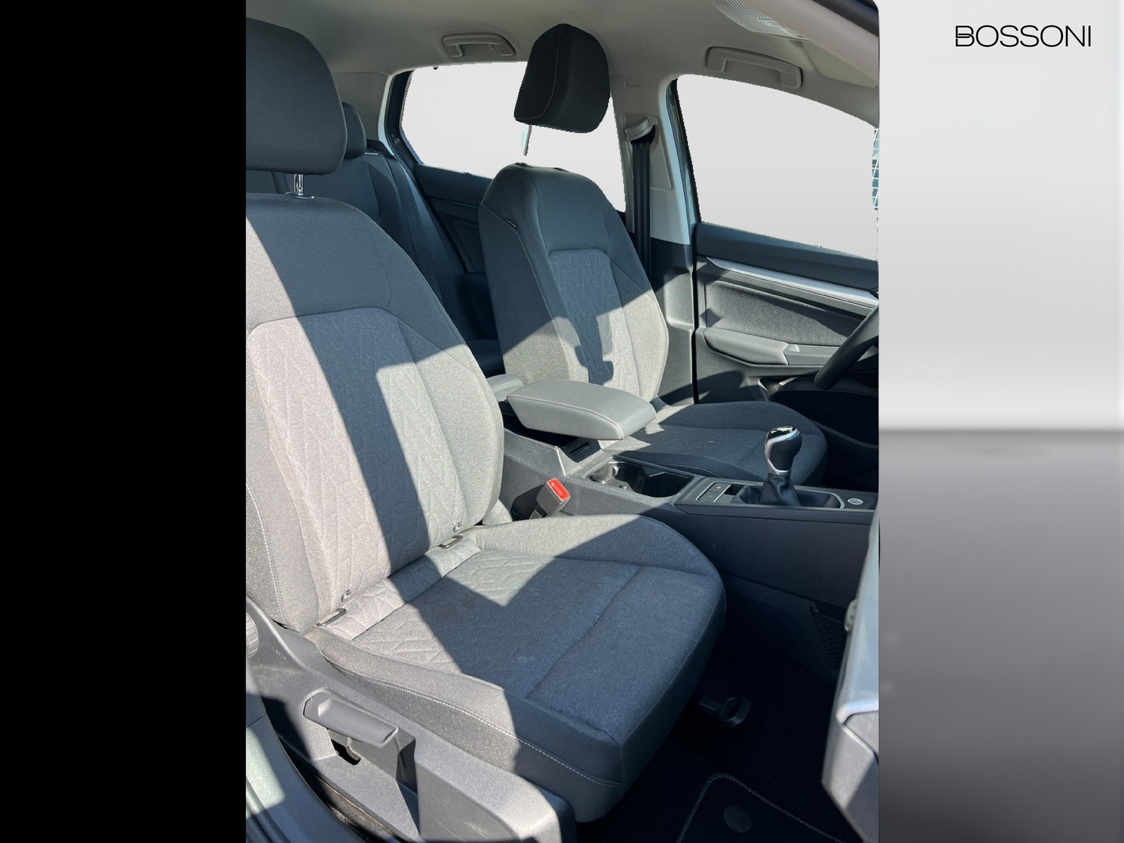 11 - Volkswagen Golf 2.0 tdi scr 115cv life