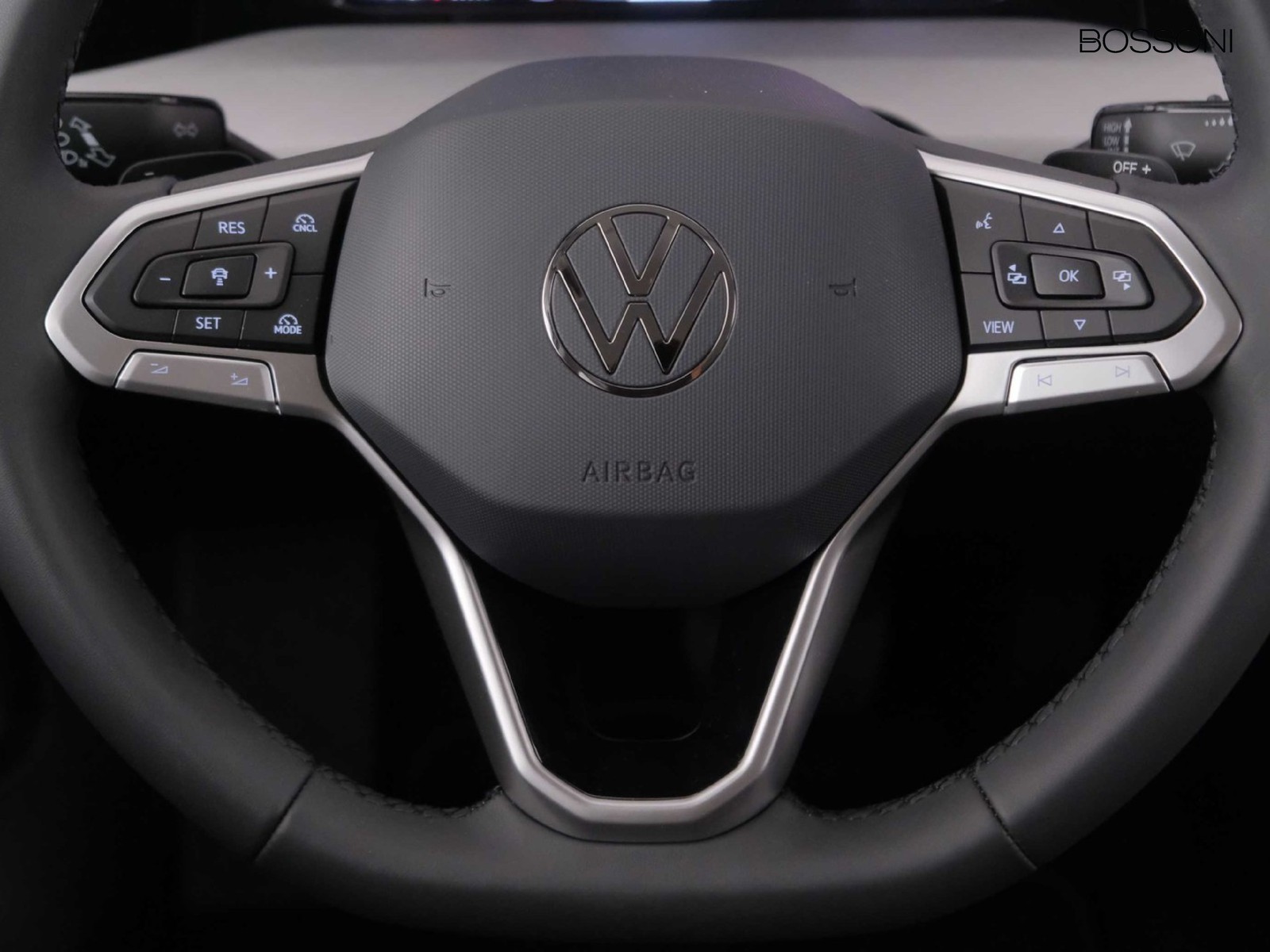 15 - Volkswagen Golf 1.5 tsi ehybrid 204cv life dsg