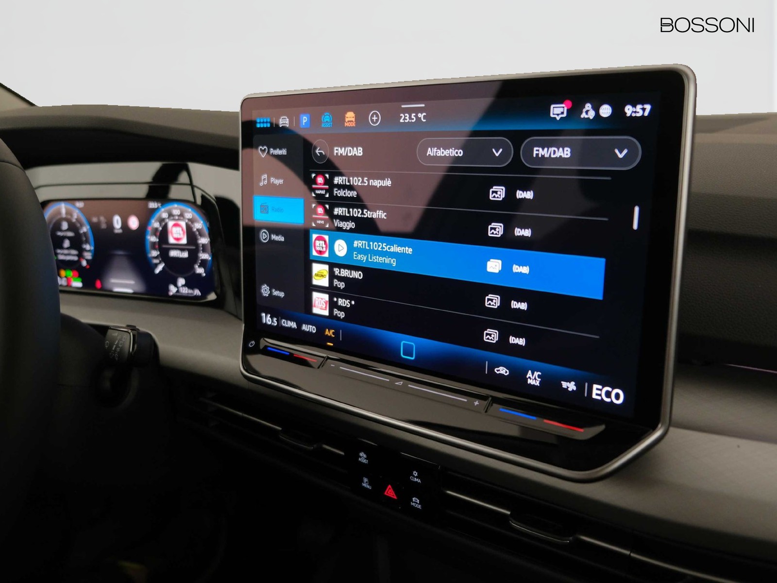 22 - Volkswagen Golf 1.5 tsi ehybrid 204cv life dsg