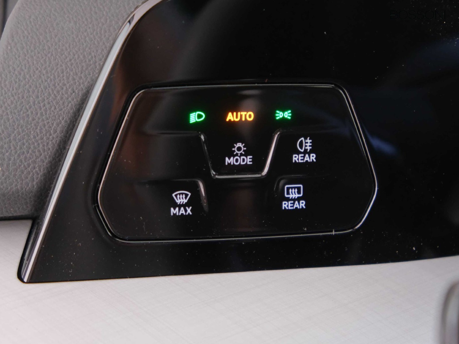 24 - Volkswagen Golf 1.5 tsi ehybrid 204cv life dsg