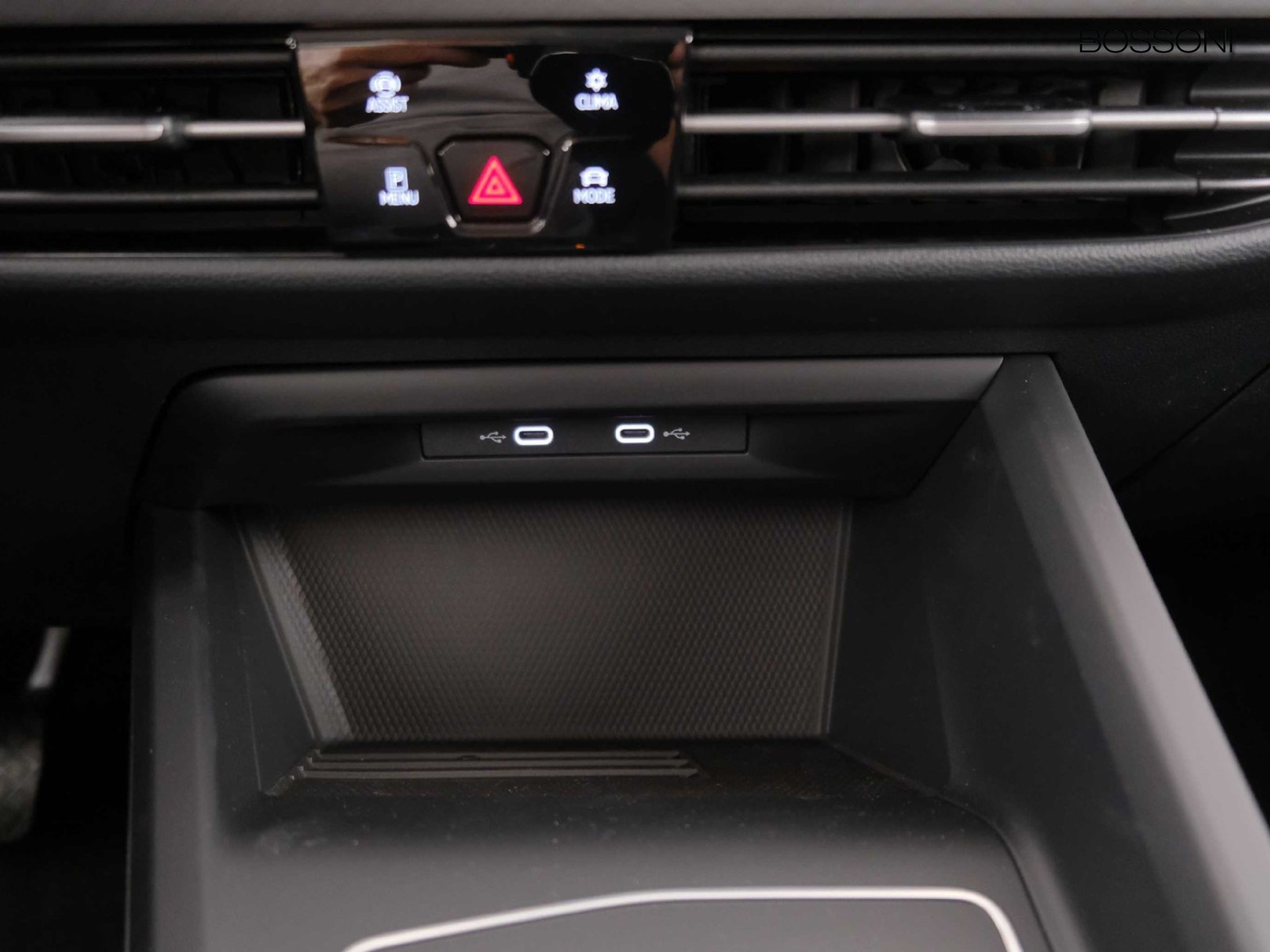 30 - Volkswagen Golf 1.5 tsi ehybrid 204cv life dsg