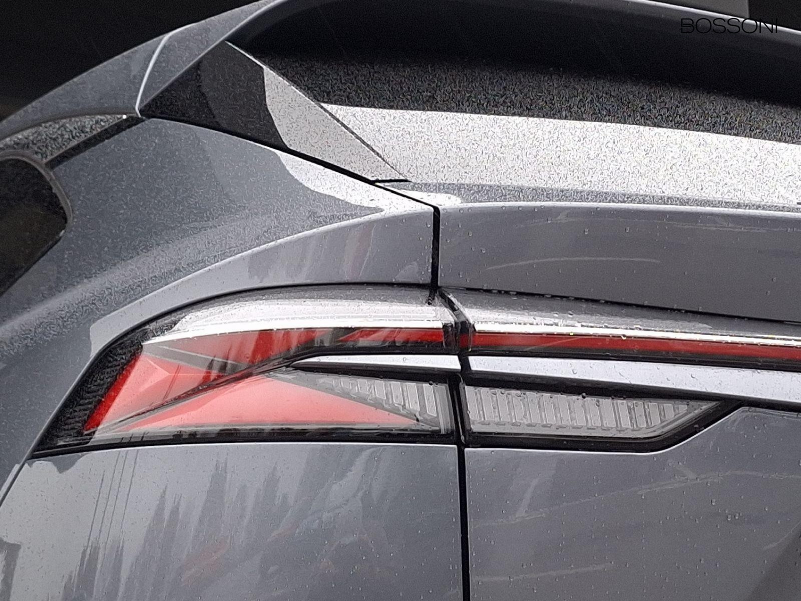 15 - Mg HS 1.5 phev luxury auto