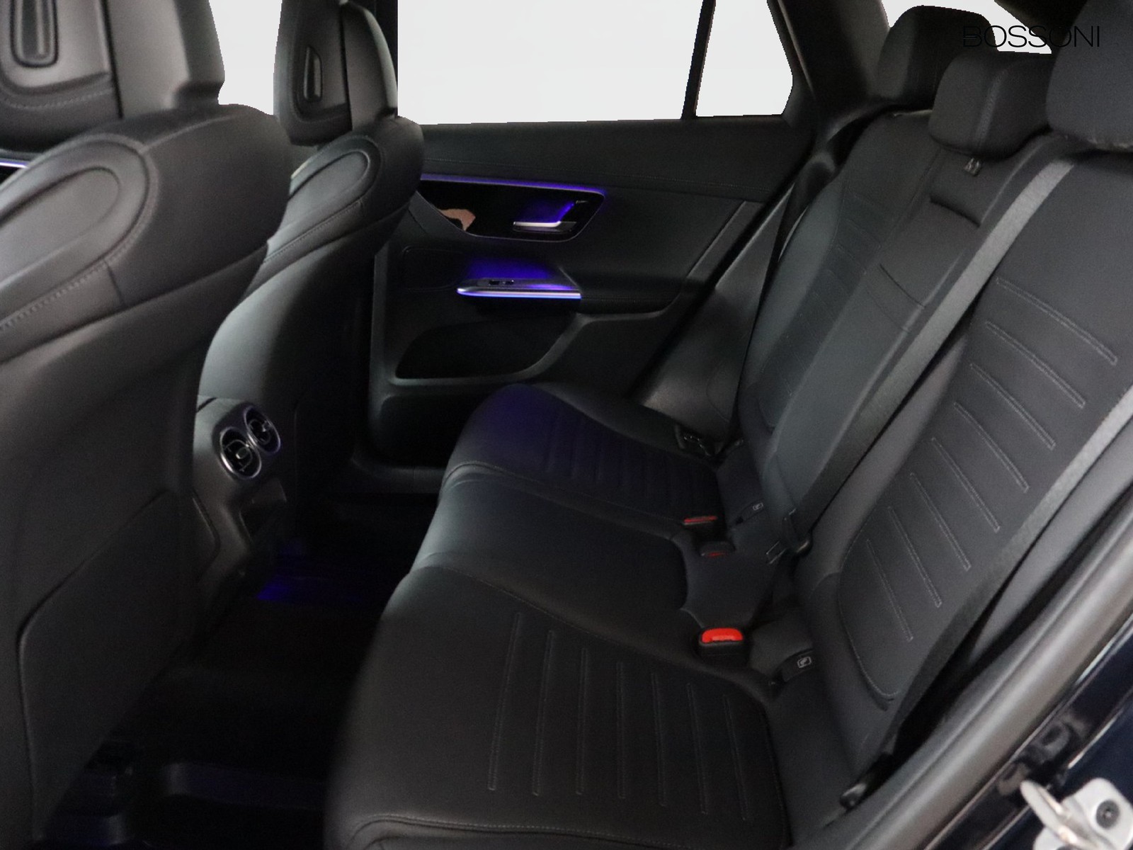 8 - Mercedes GLC suv 220 d amg premium 4matic 9g-tronic