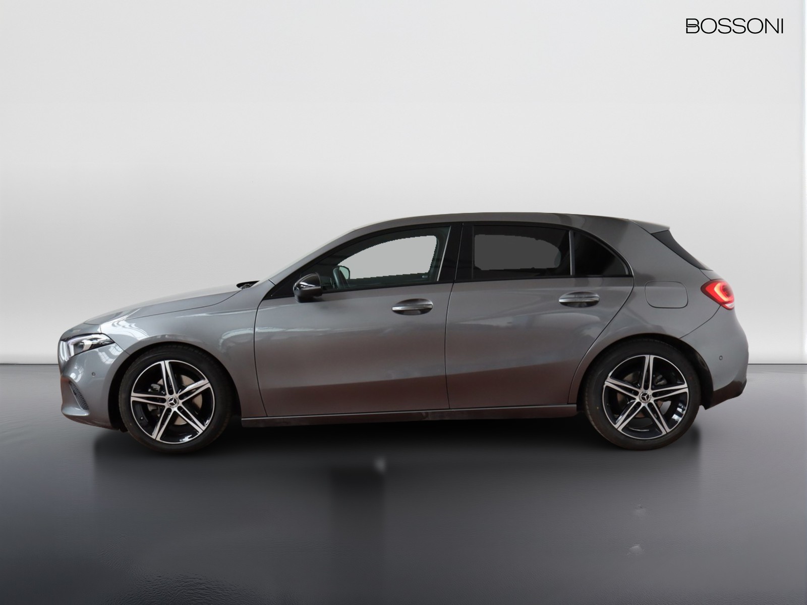 3 - Mercedes Classe A 180 d sport night edition 8g-dct