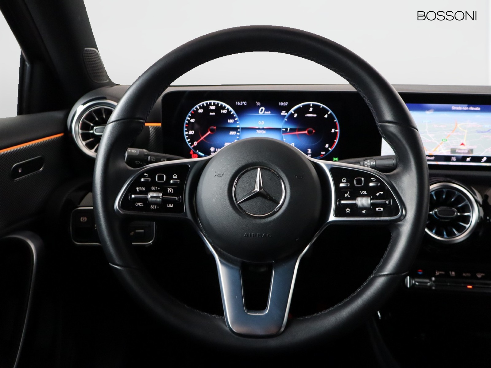 17 - Mercedes Classe A 180 d sport night edition 8g-dct