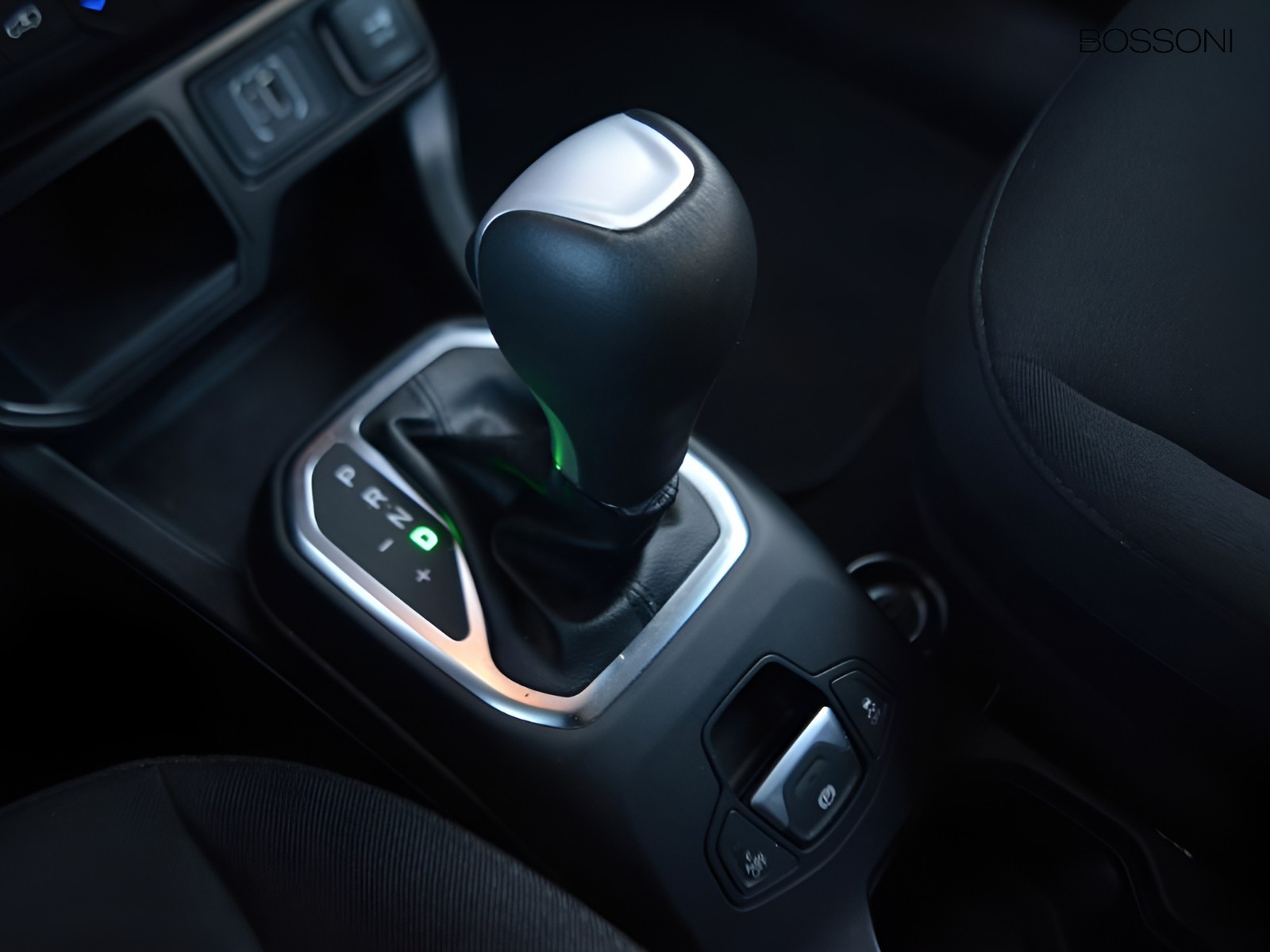 12 - Jeep Renegade 1.5 turbo t4 mhev summit 2wd