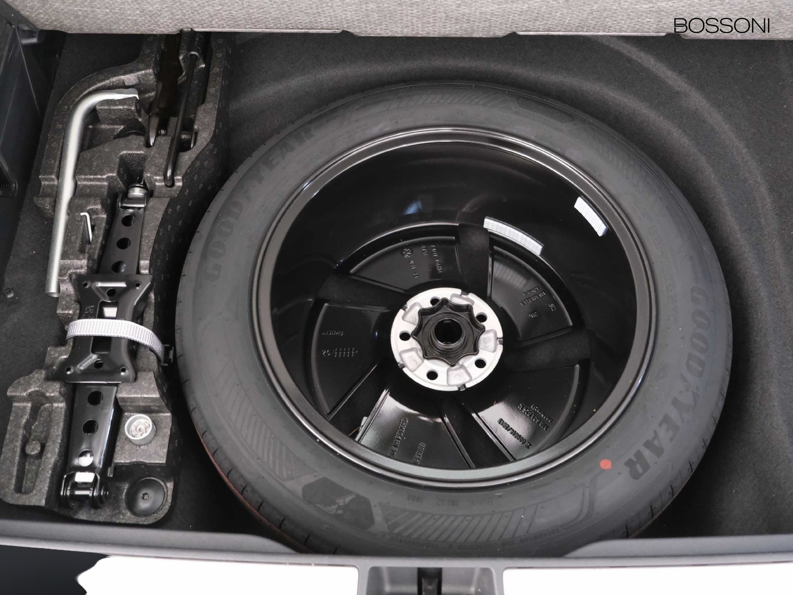 38 - Volkswagen Passat 2.0 tdi scr evo 150cv business dsg