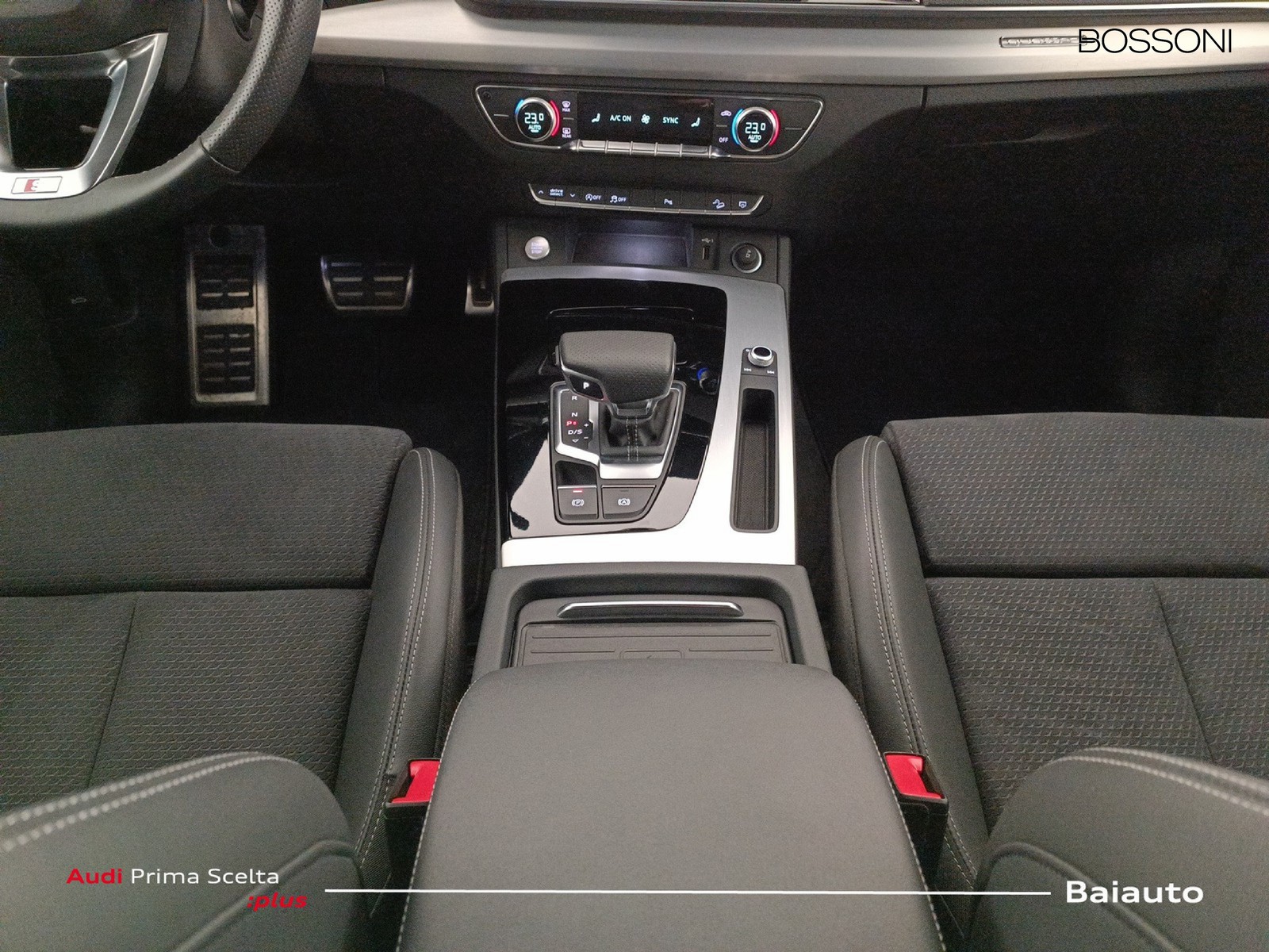 15 - Audi Q5 40 2.0 tdi mhev 12v s line quattro s tronic