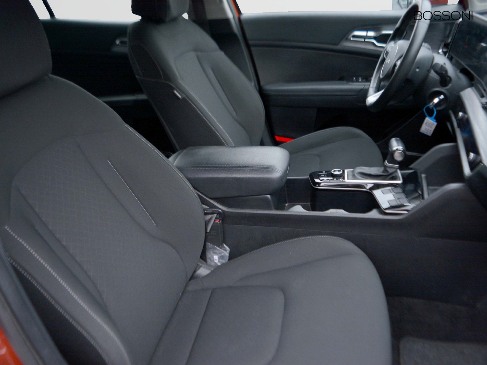 5 - Kia Sportage 1.6 crdi mhev business dct