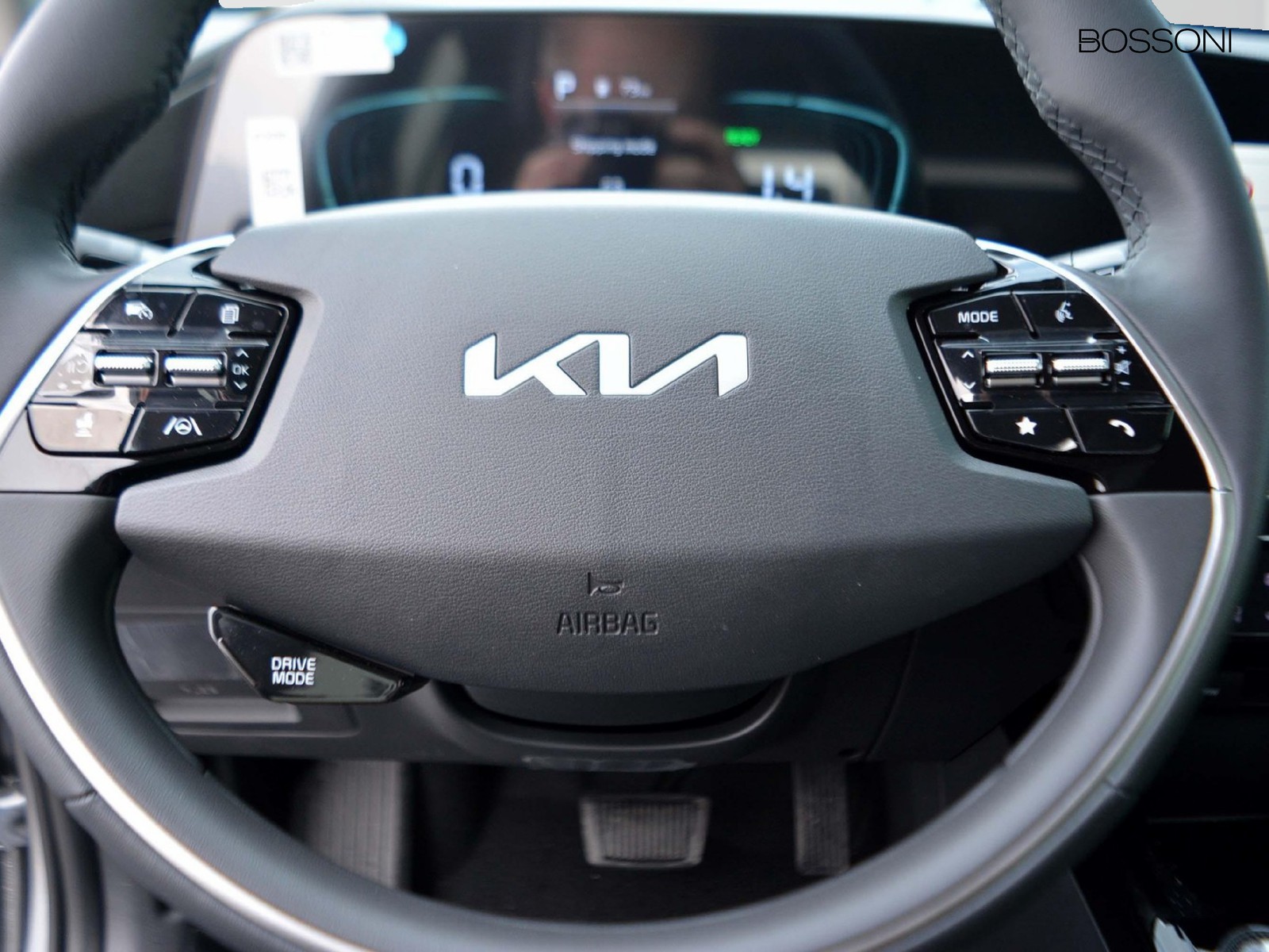 18 - Kia Niro 1.6 gdi hev tri-fuel 126cv style dct6