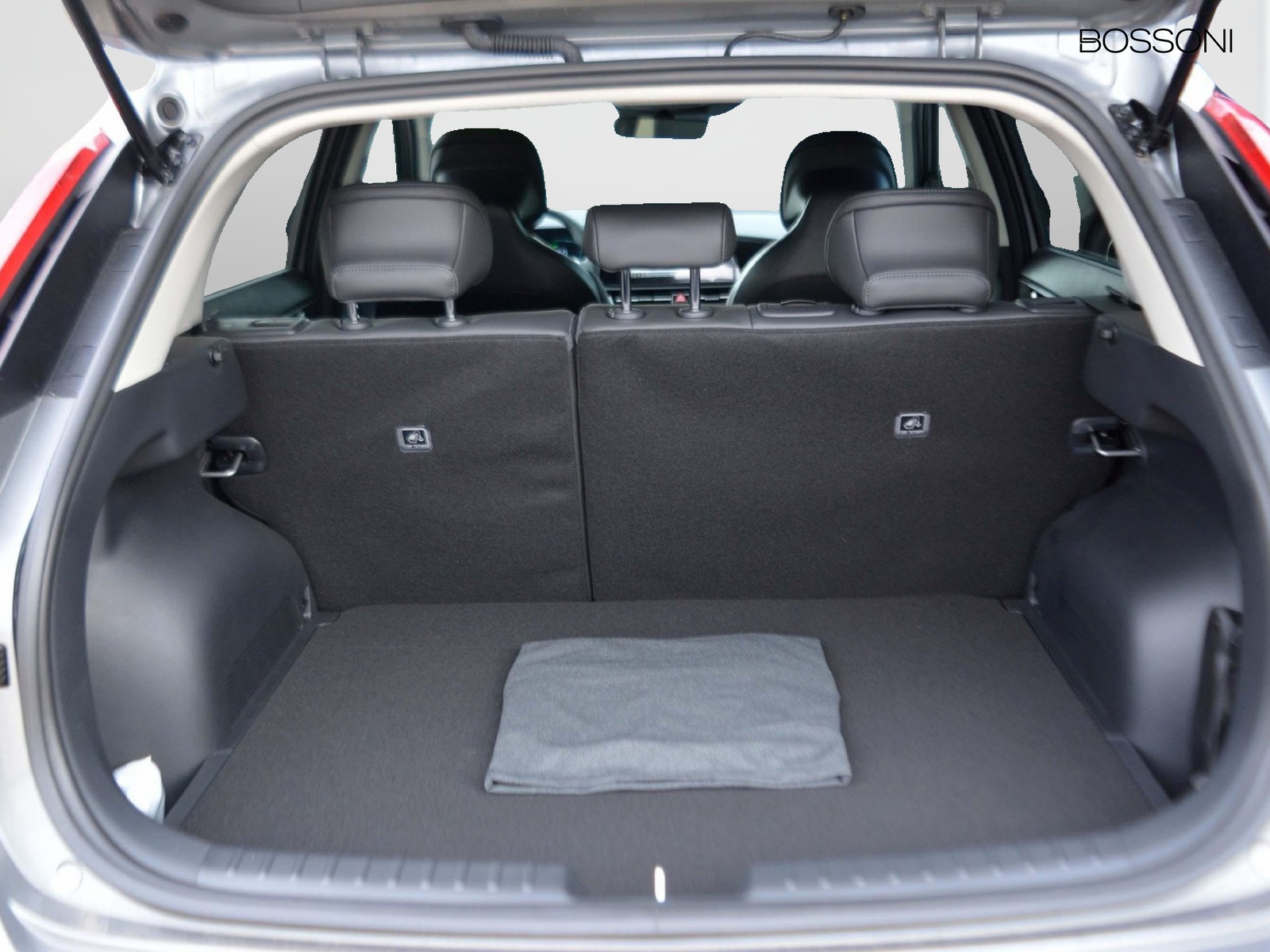 16 - Kia Niro 1.6 gdi hev tri-fuel 126cv style dct6