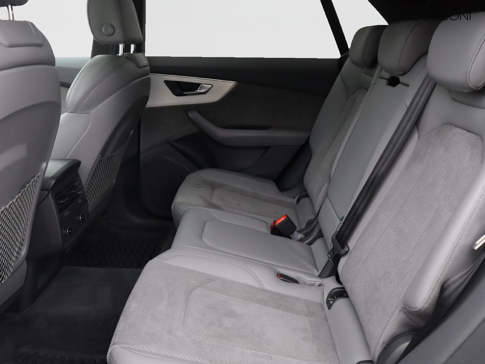 8 - Audi Q8 55 3.0 v6 tfsi mhev sport quattro tiptronic