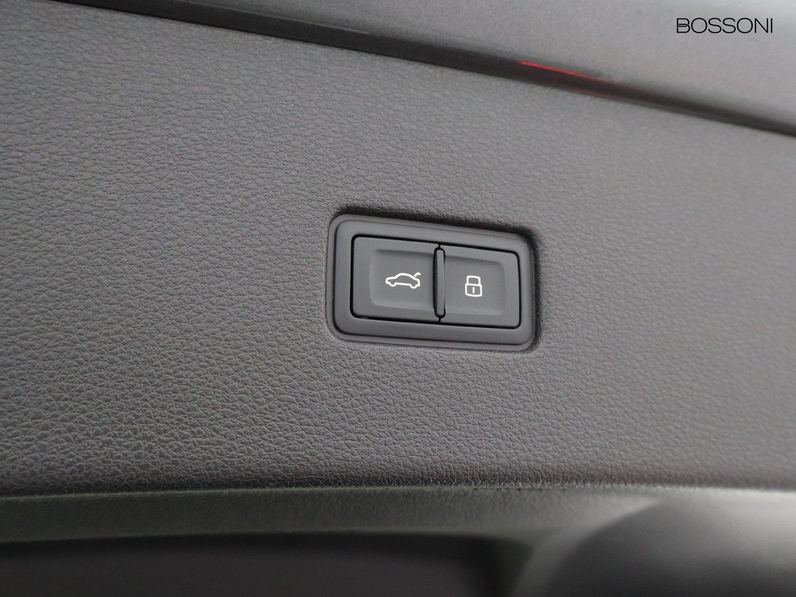 23 - Audi Q8 55 3.0 v6 tfsi mhev sport quattro tiptronic