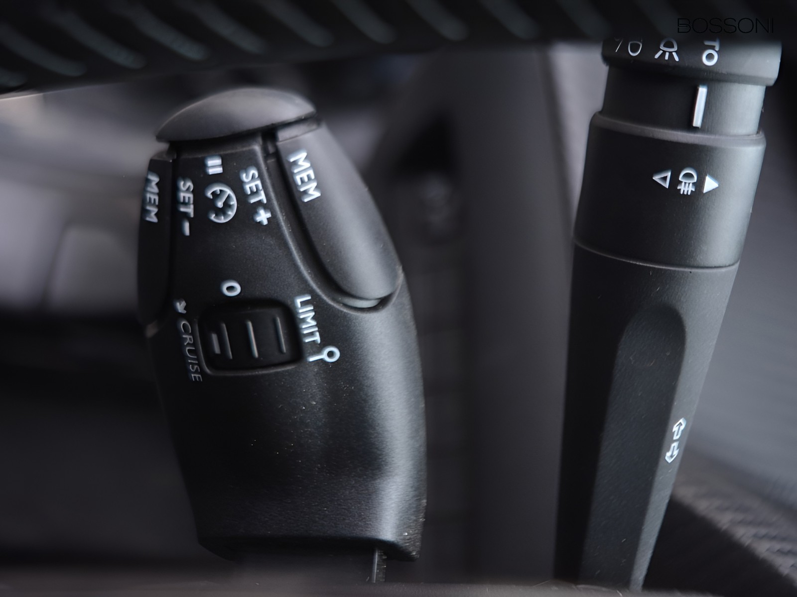 17 - Peugeot 208 1.2 puretech 100cv allure s&s