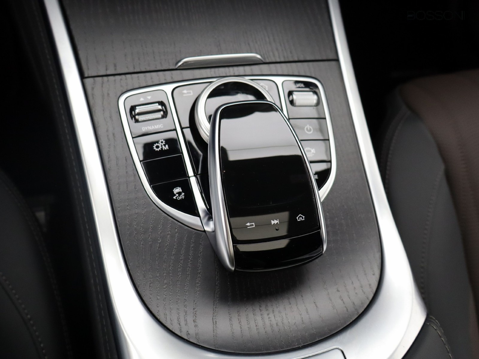 15 - Mercedes Classe G 500 v8 422cv amg line final edition green 9g-tronic