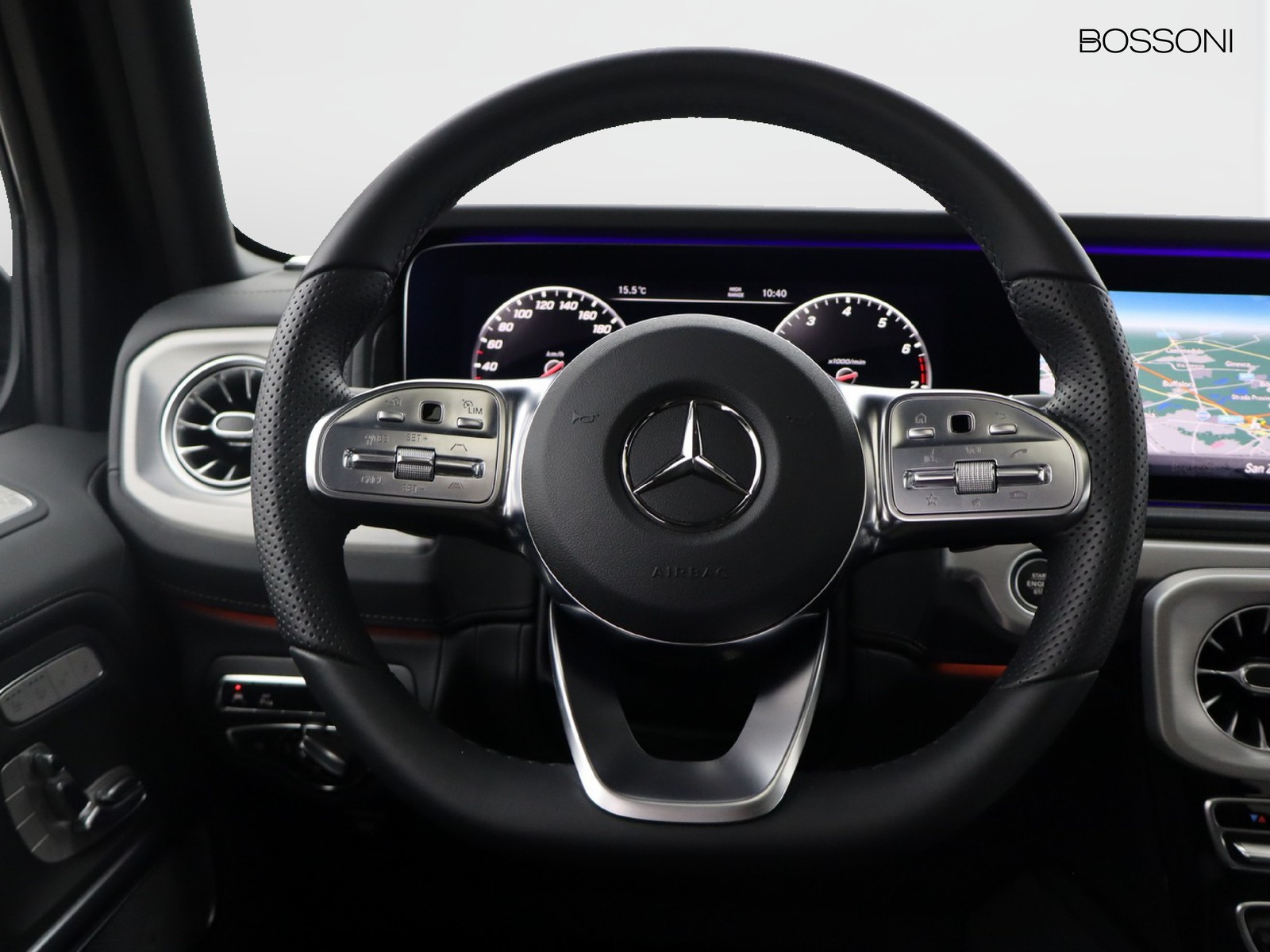 18 - Mercedes Classe G 500 v8 422cv amg line final edition green 9g-tronic