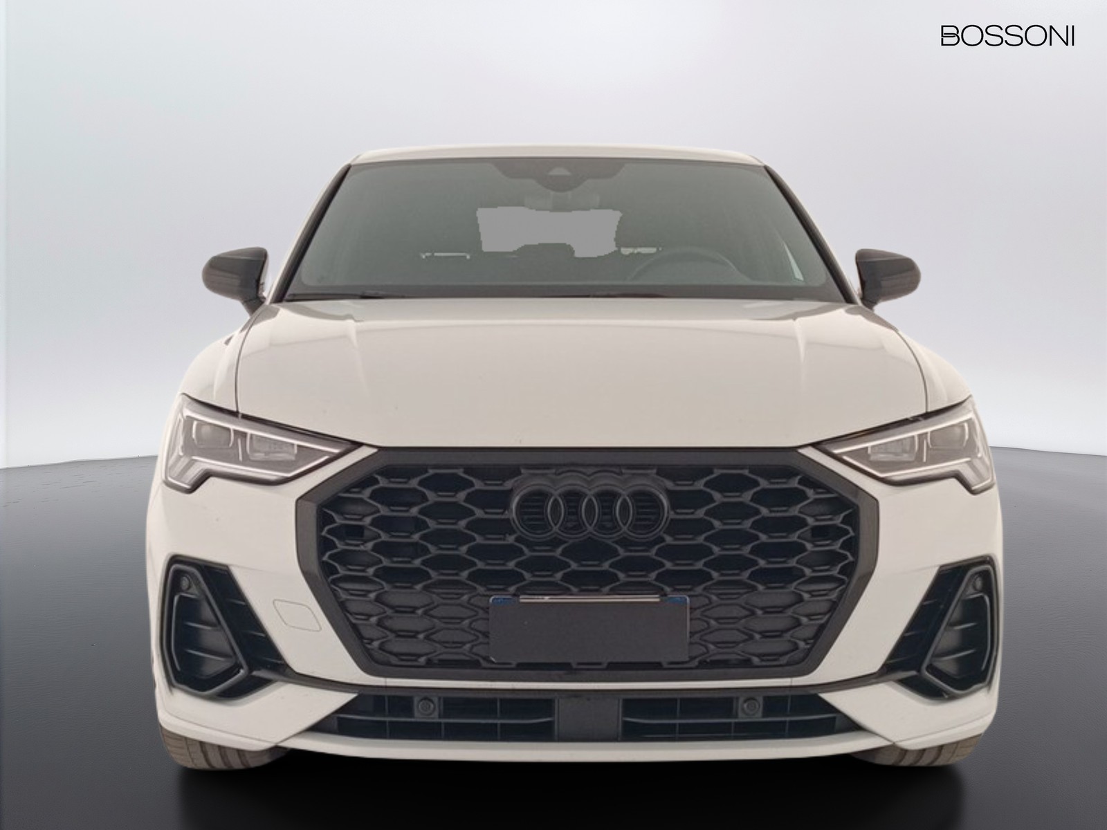 2 - Audi Q3 sportback 35 2.0 tdi identity black s tronic